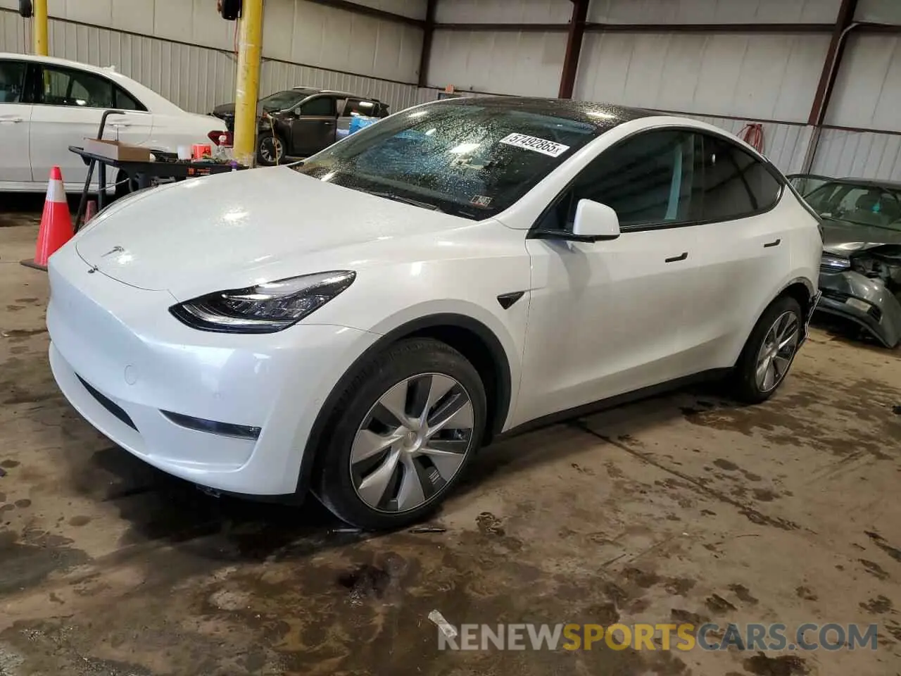 1 Photograph of a damaged car 7SAYGDEEXNA012904 TESLA MODEL Y 2022