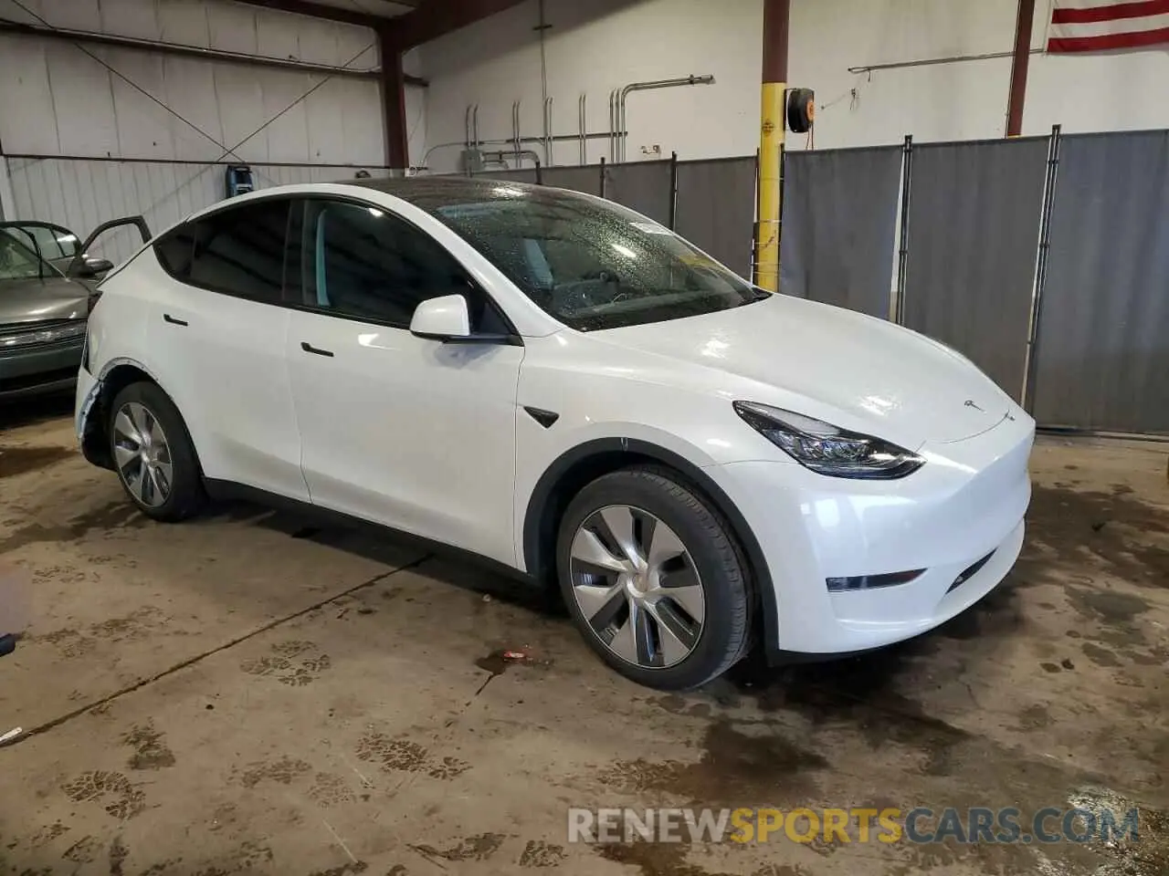 4 Photograph of a damaged car 7SAYGDEEXNA012904 TESLA MODEL Y 2022