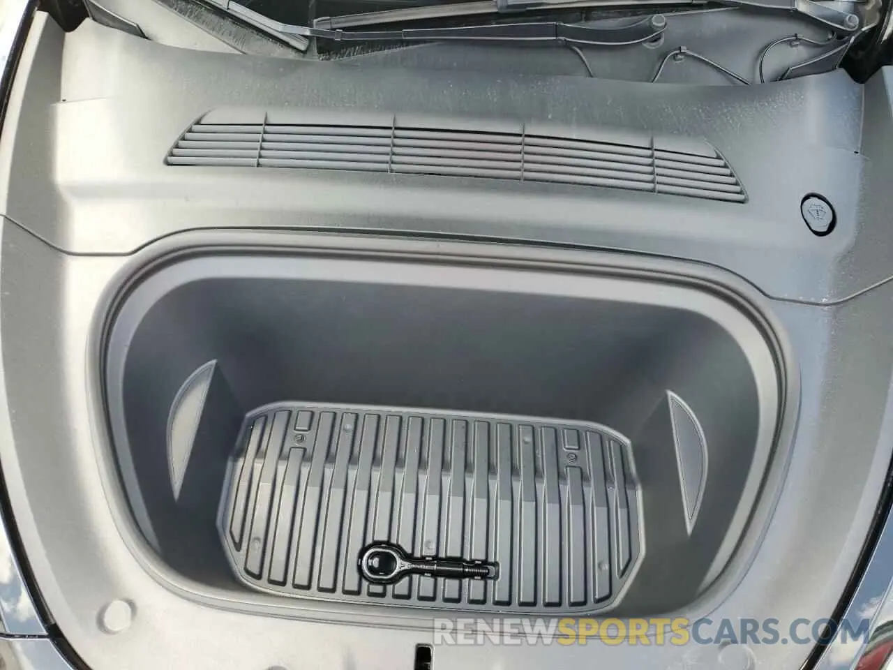 12 Photograph of a damaged car 7SAYGDEEXNA013681 TESLA MODEL Y 2022