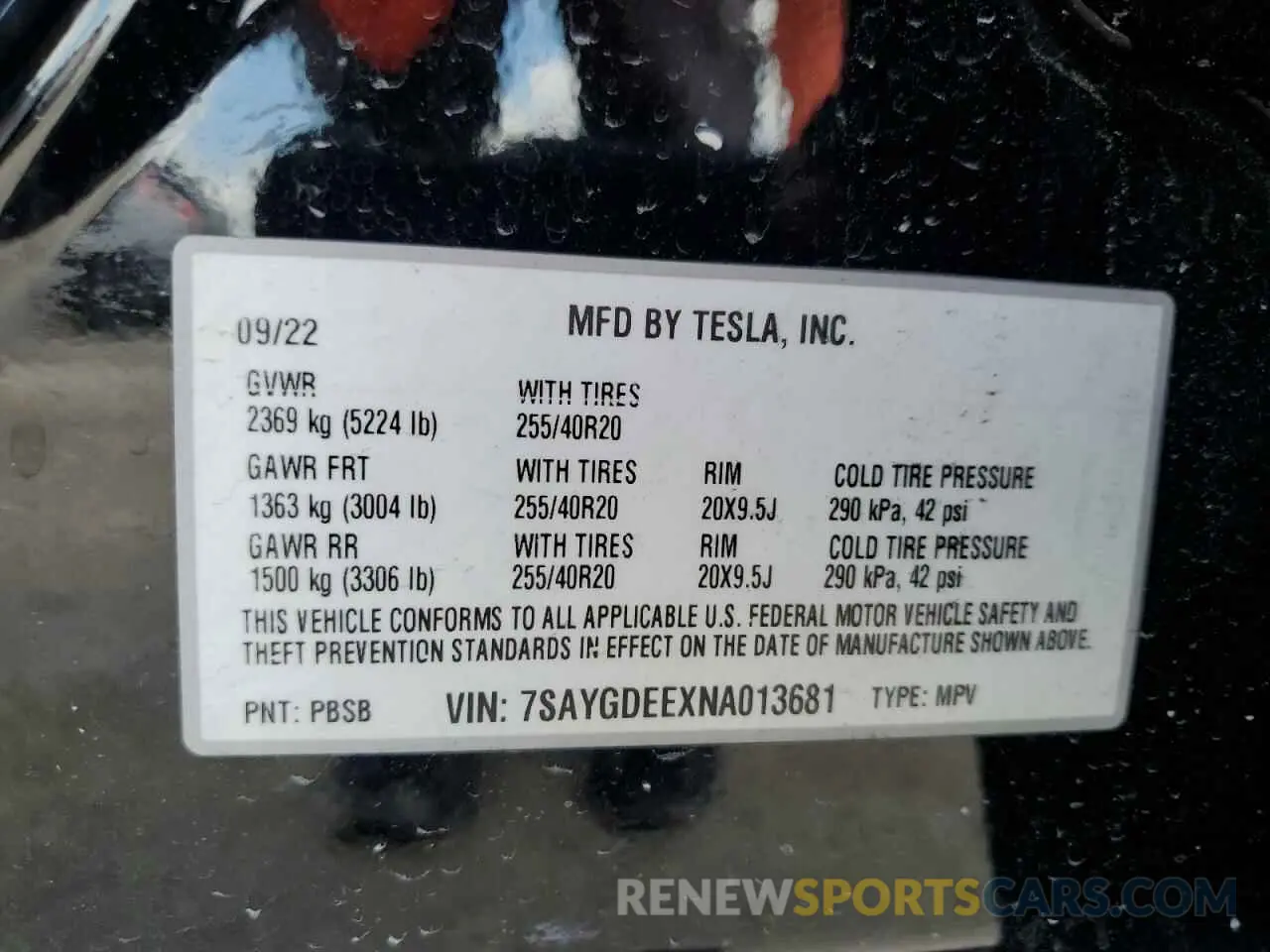 13 Photograph of a damaged car 7SAYGDEEXNA013681 TESLA MODEL Y 2022