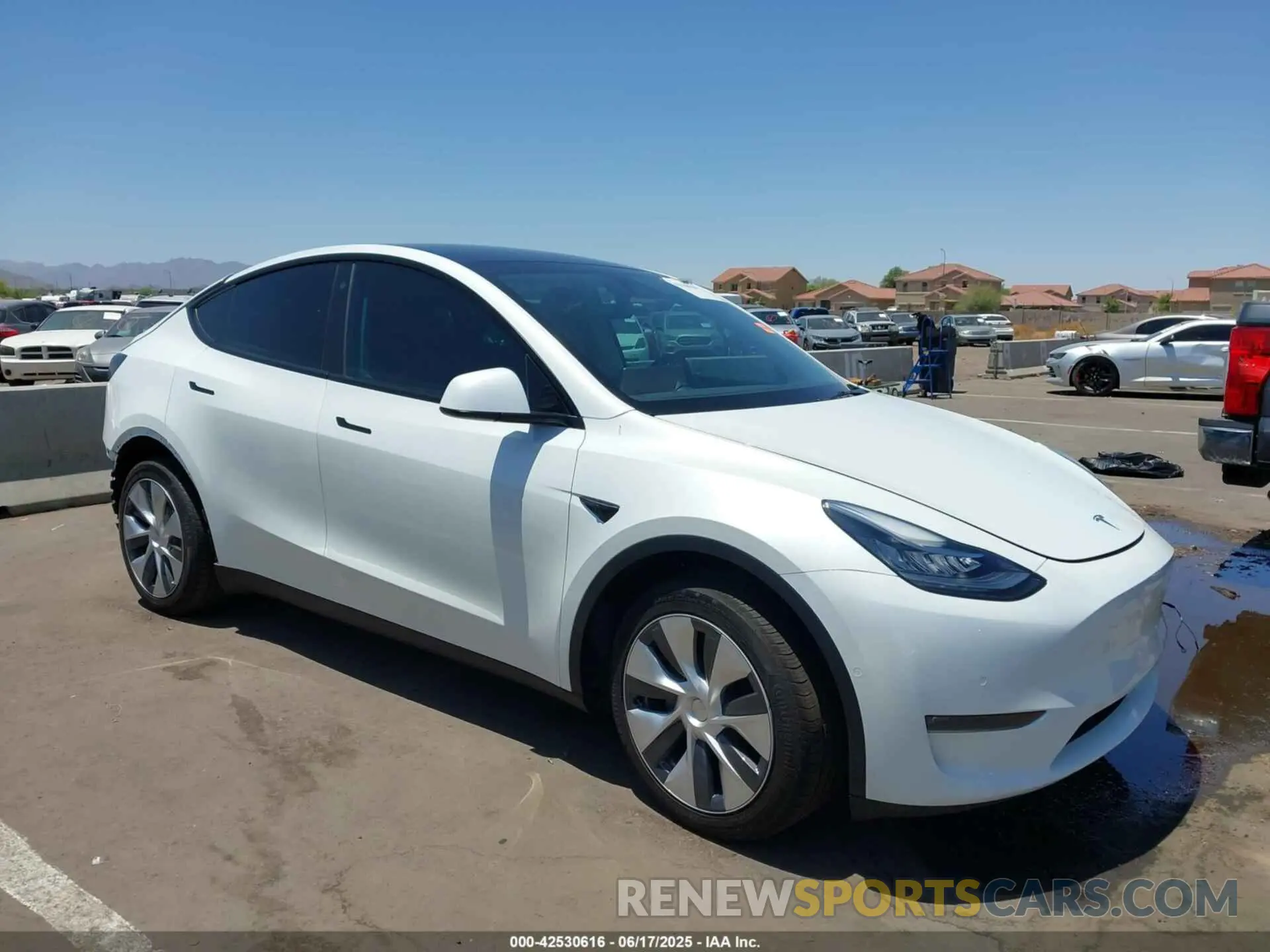 1 Photograph of a damaged car 7SAYGDEEXNA014247 TESLA MODEL Y 2022
