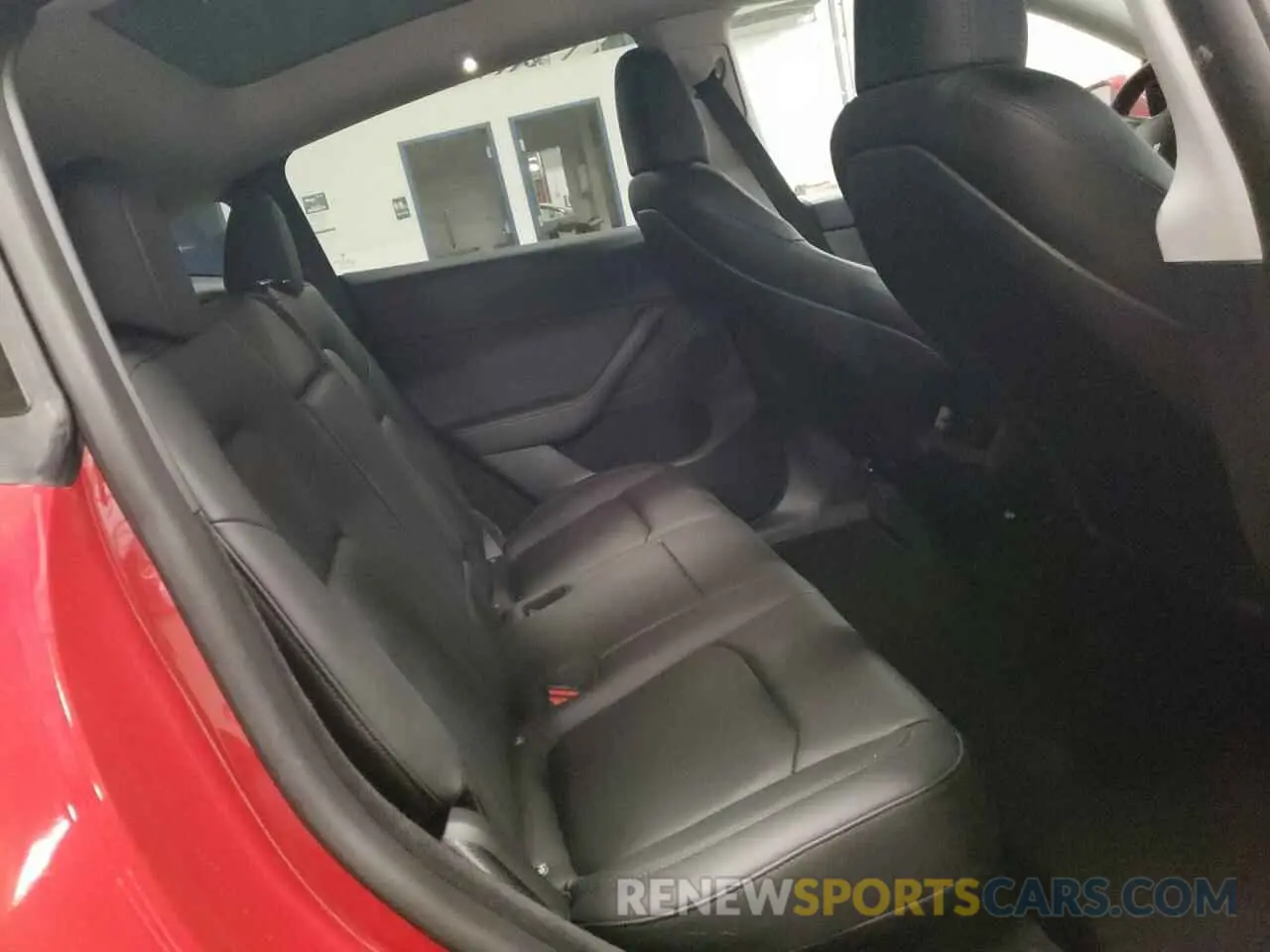 10 Photograph of a damaged car 7SAYGDEEXNA018475 TESLA MODEL Y 2022