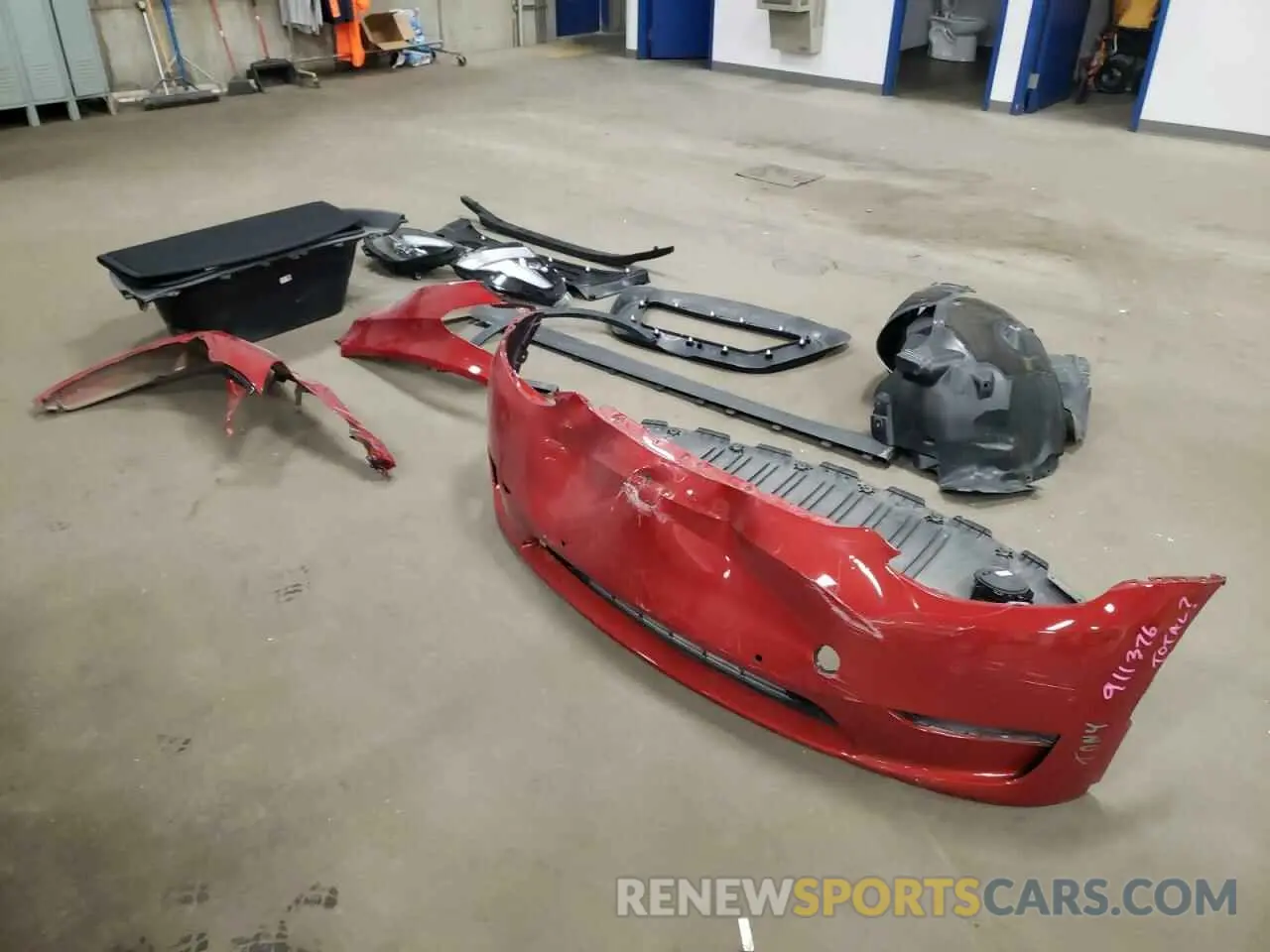 12 Photograph of a damaged car 7SAYGDEEXNA018475 TESLA MODEL Y 2022