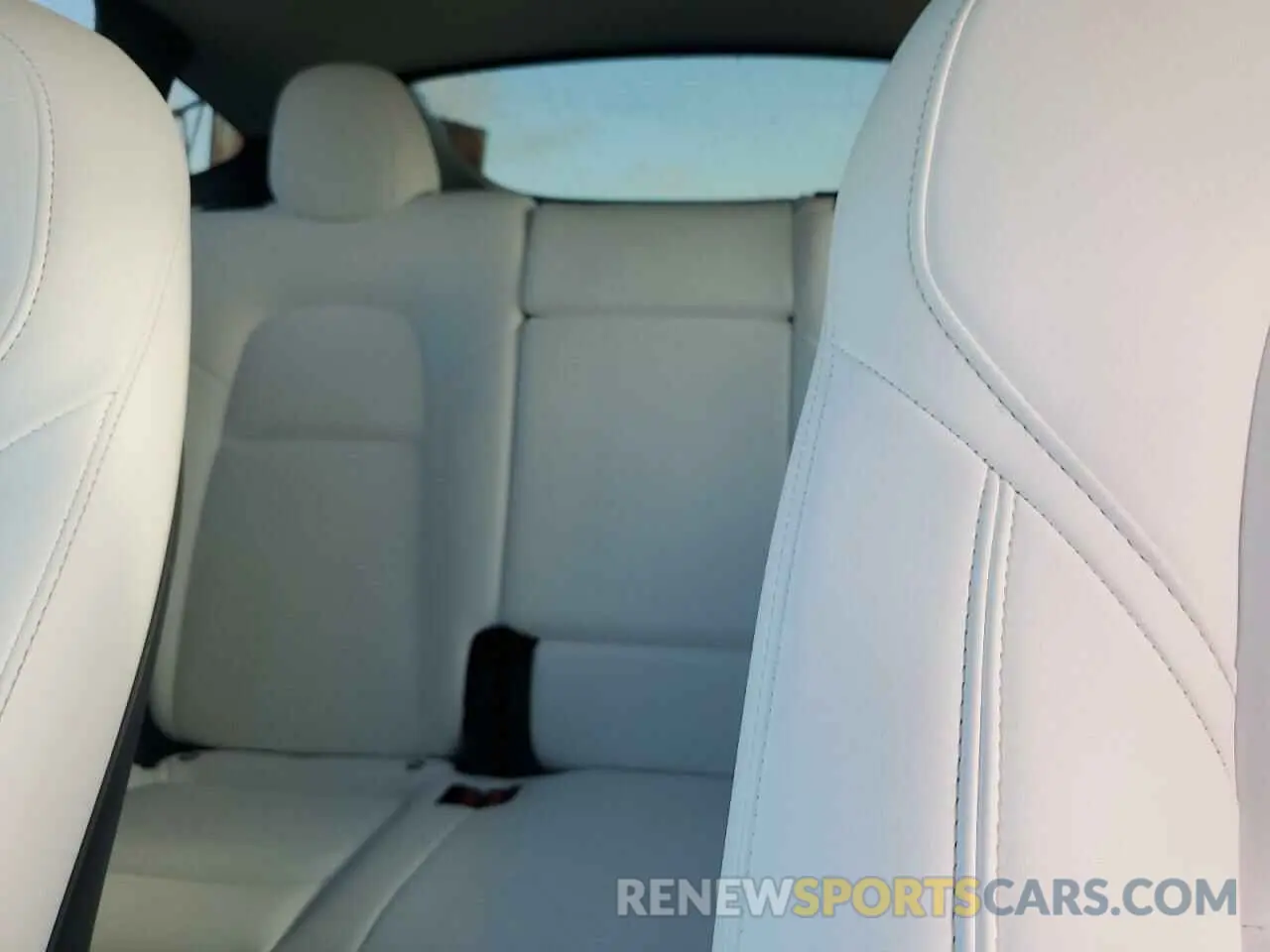 10 Photograph of a damaged car 7SAYGDEEXNF310825 TESLA MODEL Y 2022