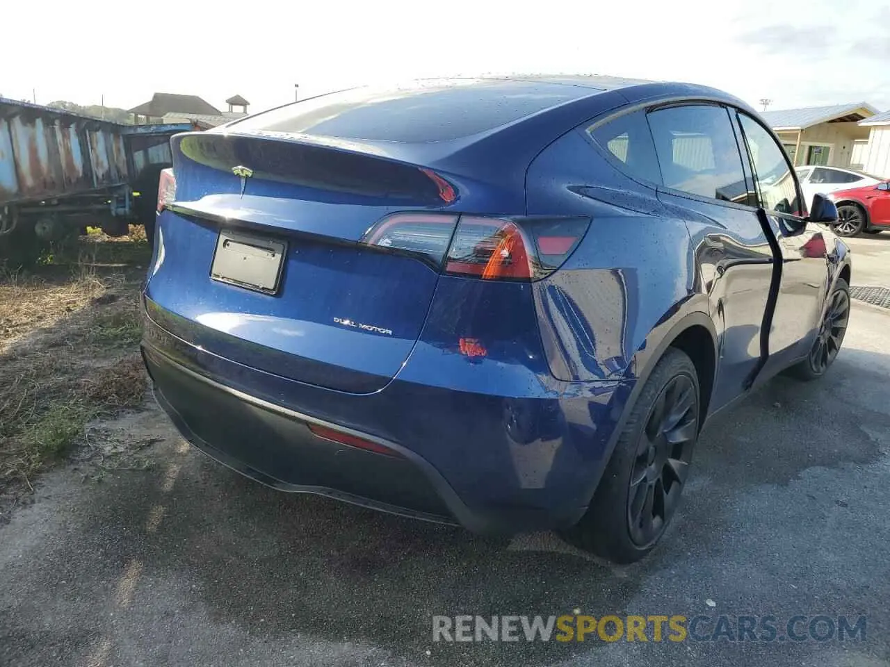 3 Photograph of a damaged car 7SAYGDEEXNF310825 TESLA MODEL Y 2022