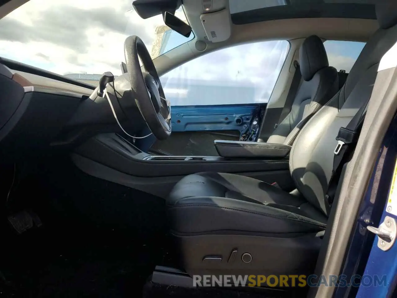 7 Photograph of a damaged car 7SAYGDEEXNF325289 TESLA MODEL Y 2022