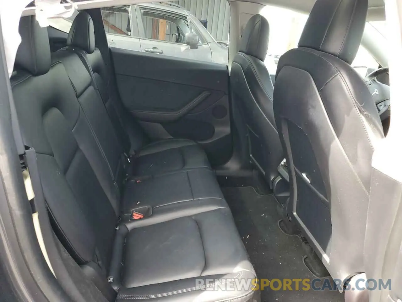 10 Photograph of a damaged car 7SAYGDEEXNF356834 TESLA MODEL Y 2022