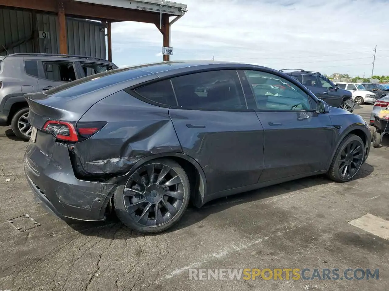 3 Photograph of a damaged car 7SAYGDEEXNF356834 TESLA MODEL Y 2022