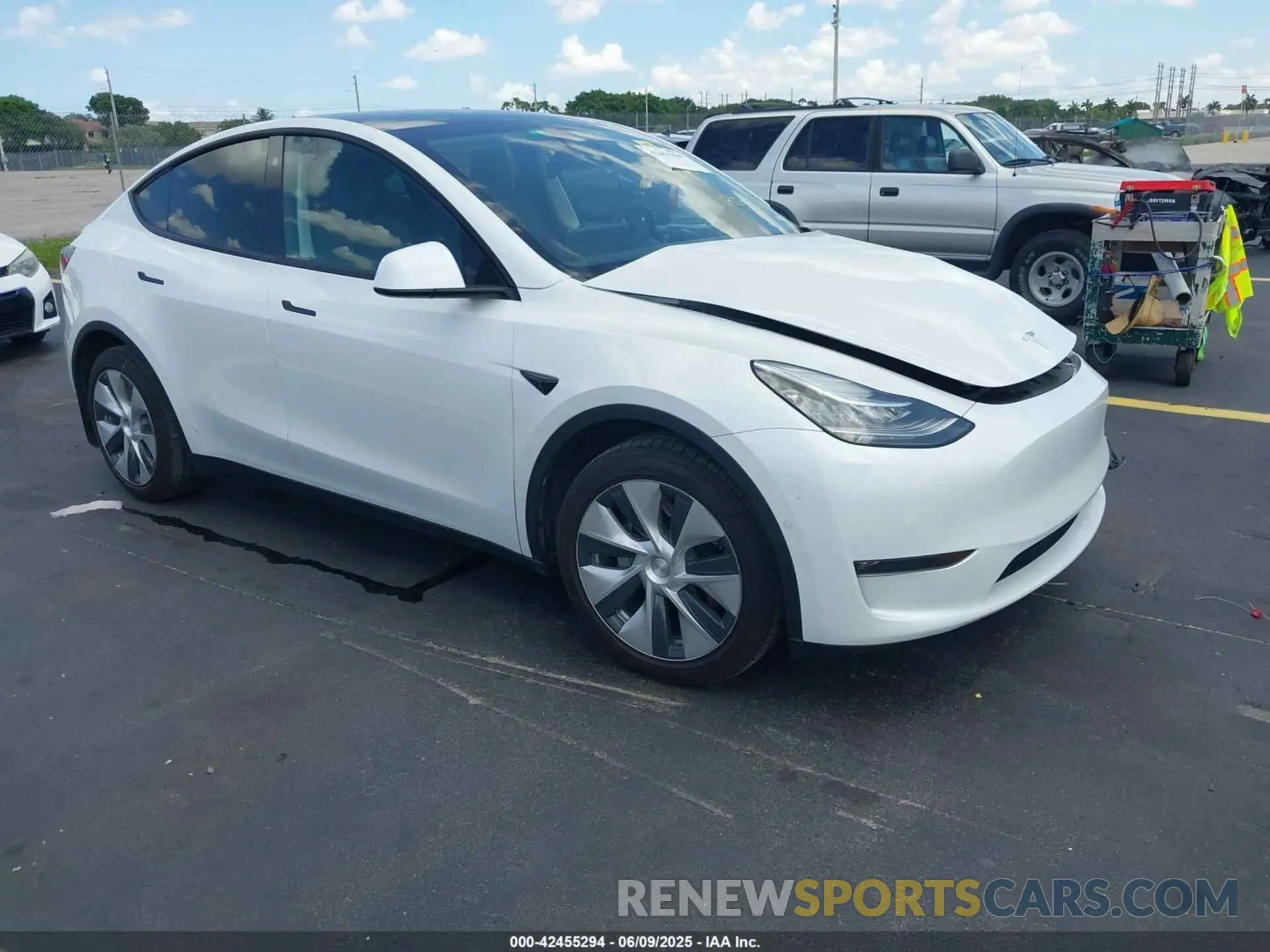 1 Photograph of a damaged car 7SAYGDEEXNF357160 TESLA MODEL Y 2022