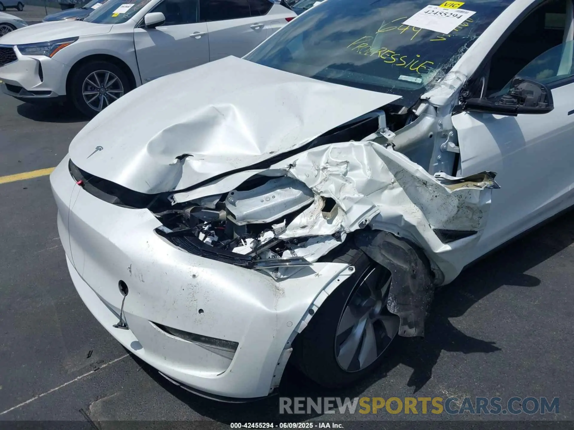 6 Photograph of a damaged car 7SAYGDEEXNF357160 TESLA MODEL Y 2022