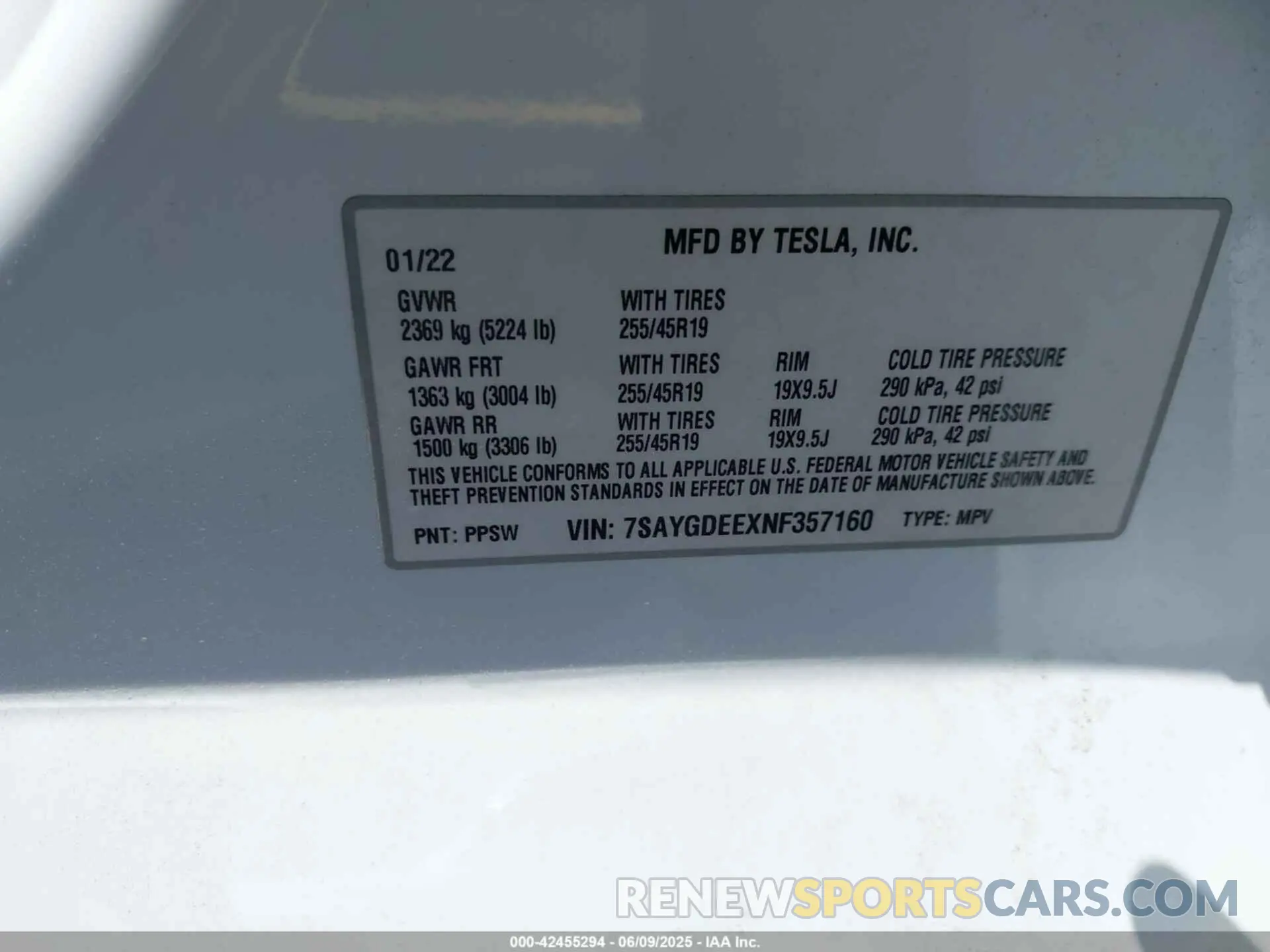 9 Photograph of a damaged car 7SAYGDEEXNF357160 TESLA MODEL Y 2022