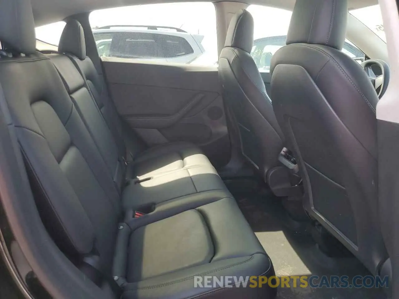 10 Photograph of a damaged car 7SAYGDEEXNF362343 TESLA MODEL Y 2022