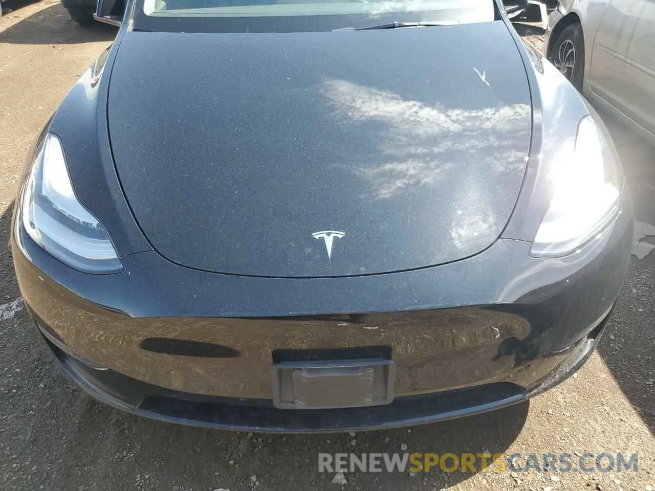 11 Photograph of a damaged car 7SAYGDEEXNF362343 TESLA MODEL Y 2022