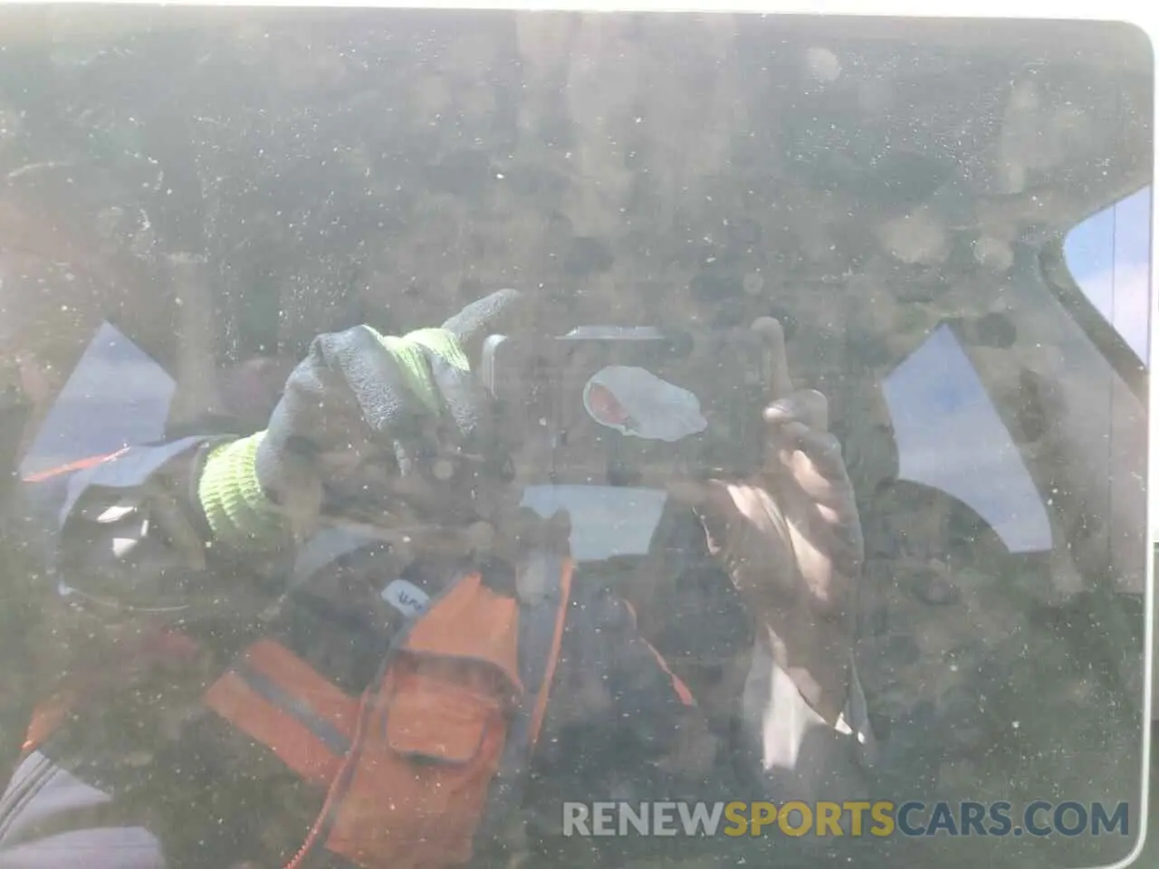 9 Photograph of a damaged car 7SAYGDEEXNF362343 TESLA MODEL Y 2022