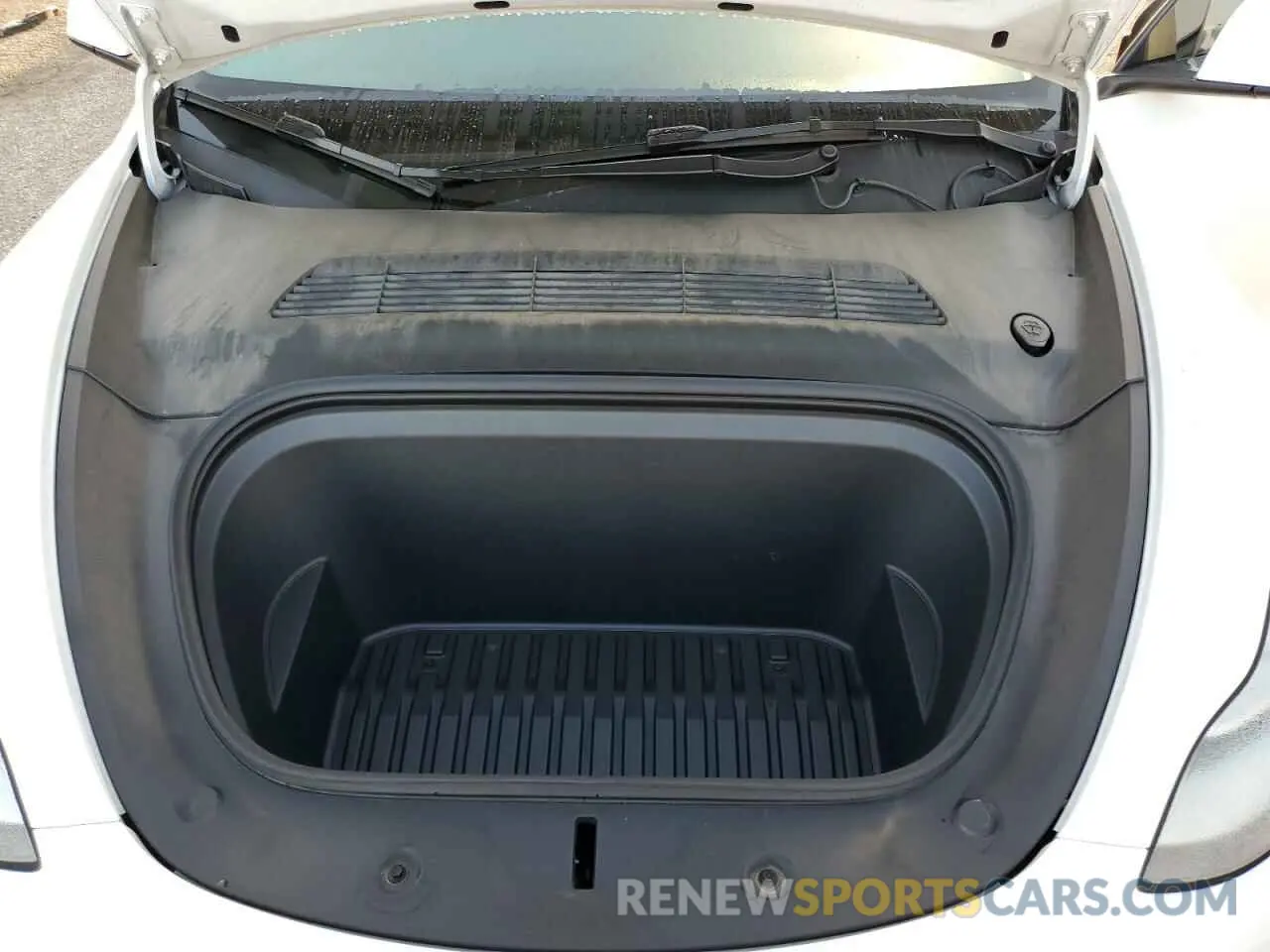 12 Photograph of a damaged car 7SAYGDEEXNF380521 TESLA MODEL Y 2022