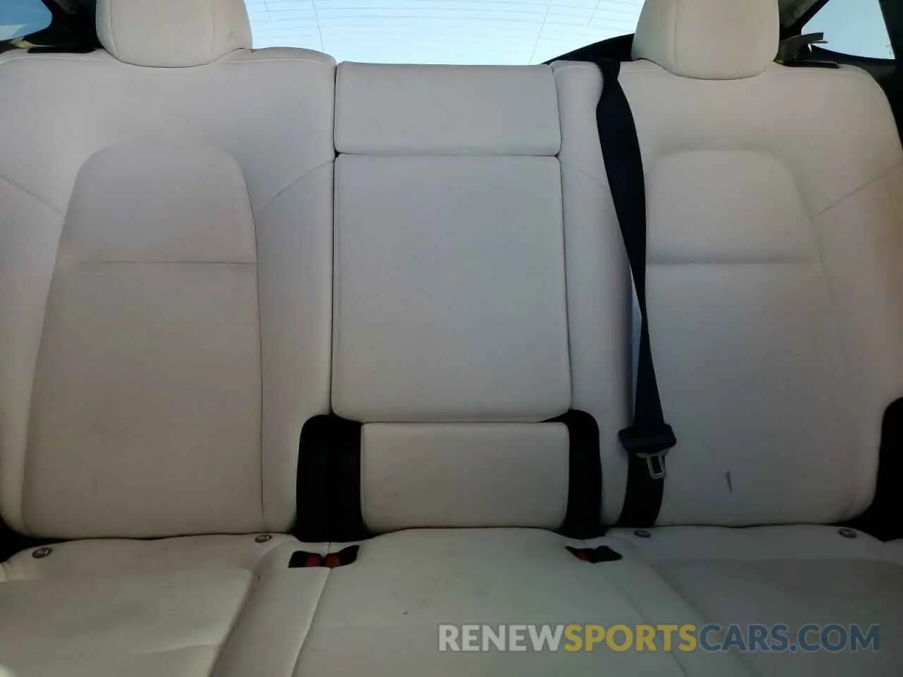 10 Photograph of a damaged car 7SAYGDEEXNF408169 TESLA MODEL Y 2022