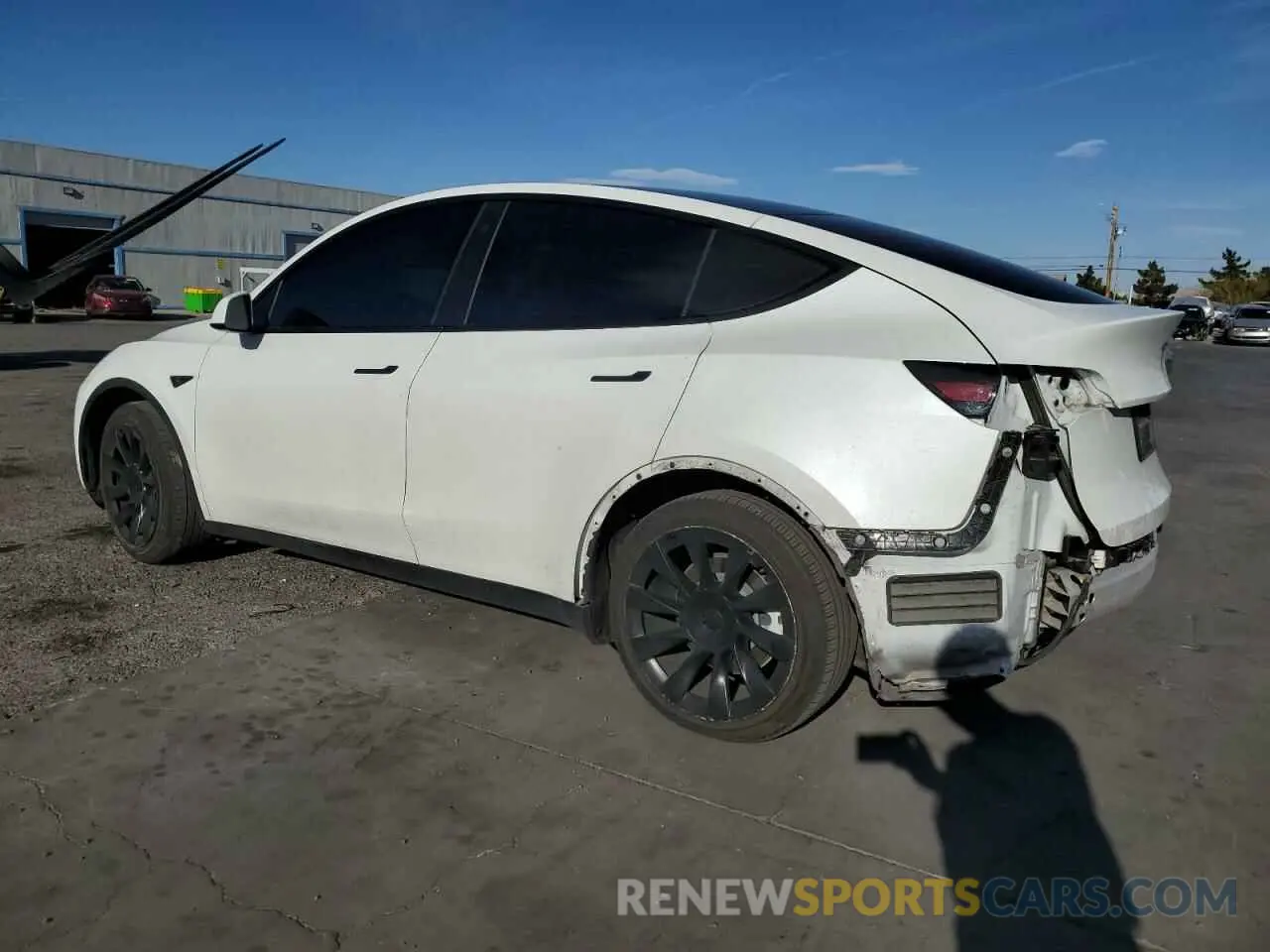 2 Photograph of a damaged car 7SAYGDEEXNF408169 TESLA MODEL Y 2022