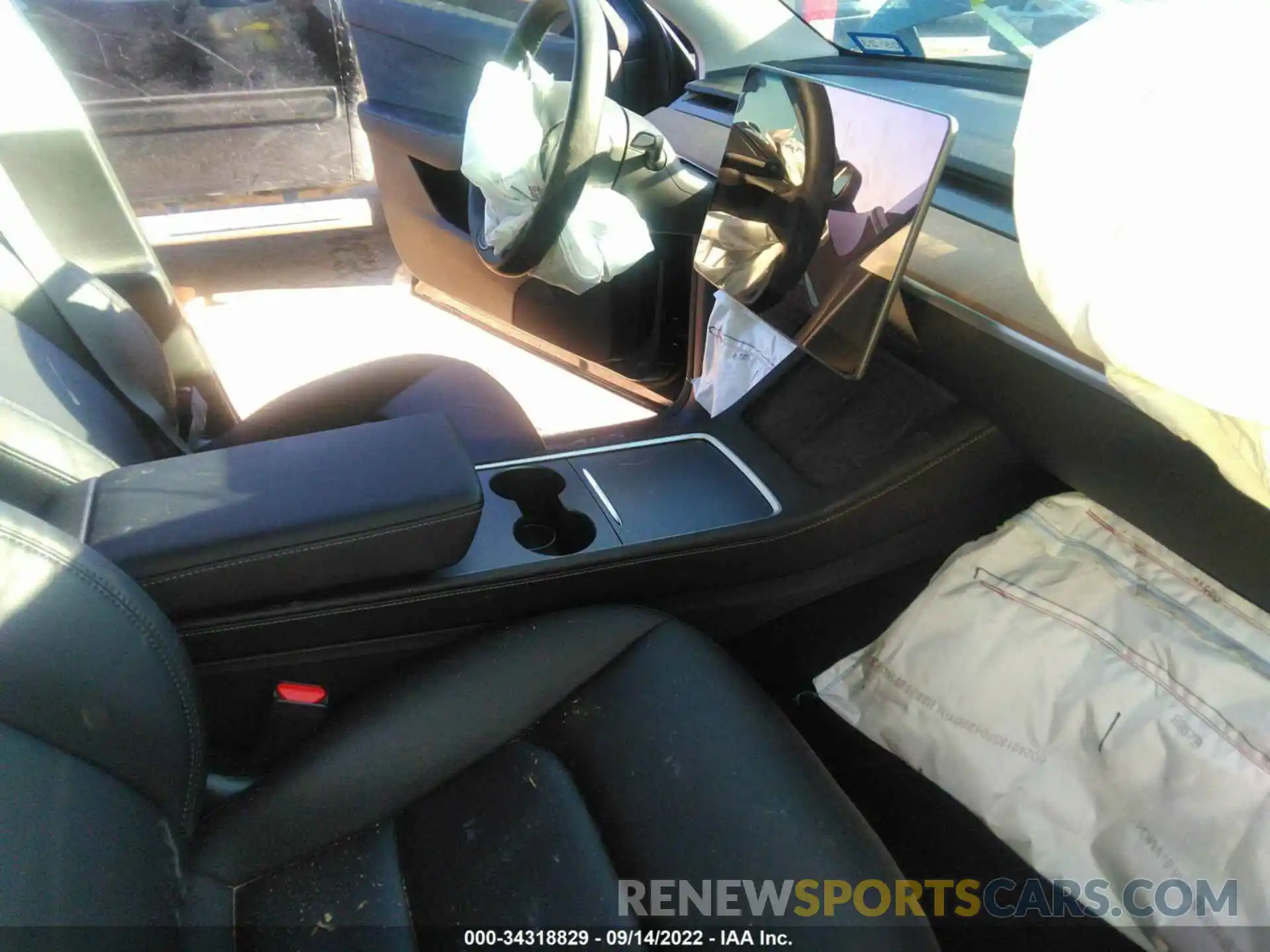 5 Photograph of a damaged car 7SAYGDEEXNF435565 TESLA MODEL Y 2022