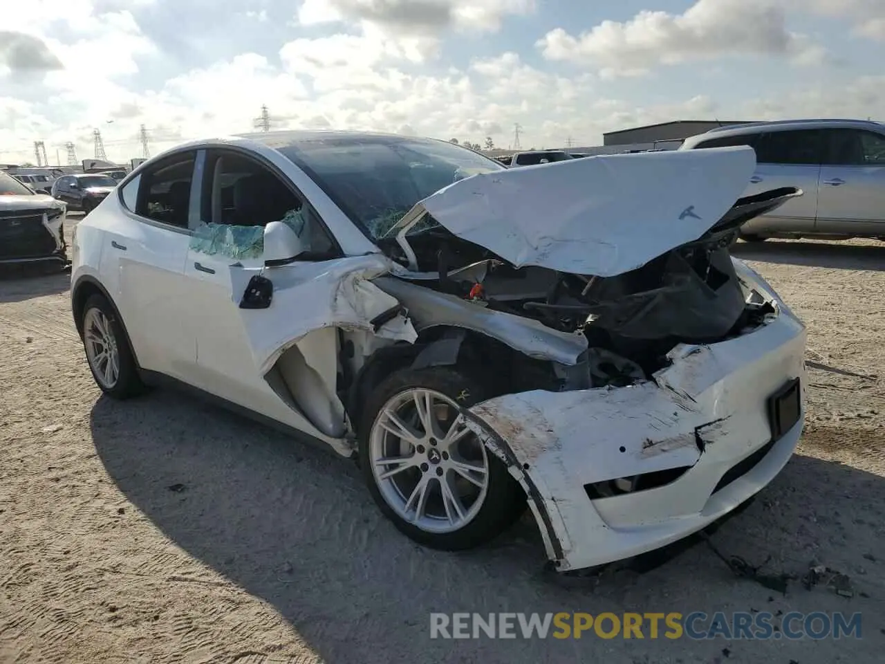 4 Photograph of a damaged car 7SAYGDEEXNF437882 TESLA MODEL Y 2022