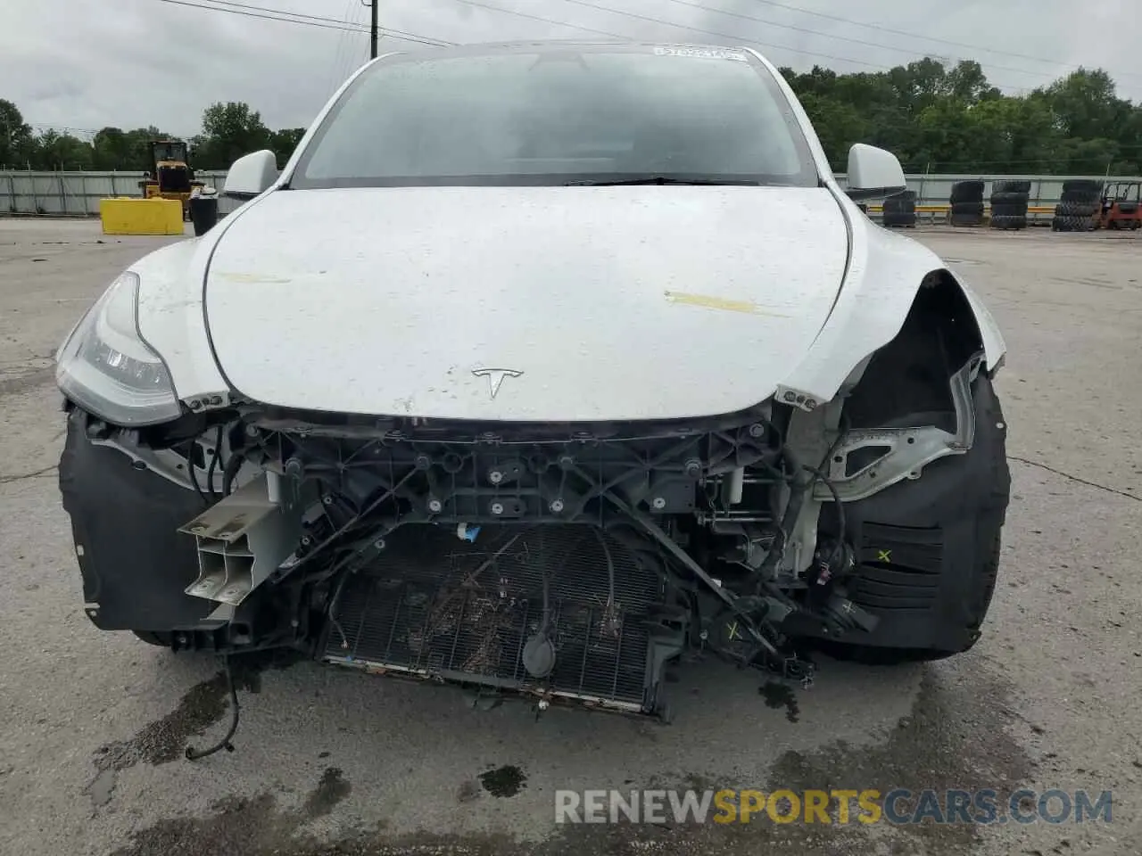 5 Photograph of a damaged car 7SAYGDEEXNF443181 TESLA MODEL Y 2022