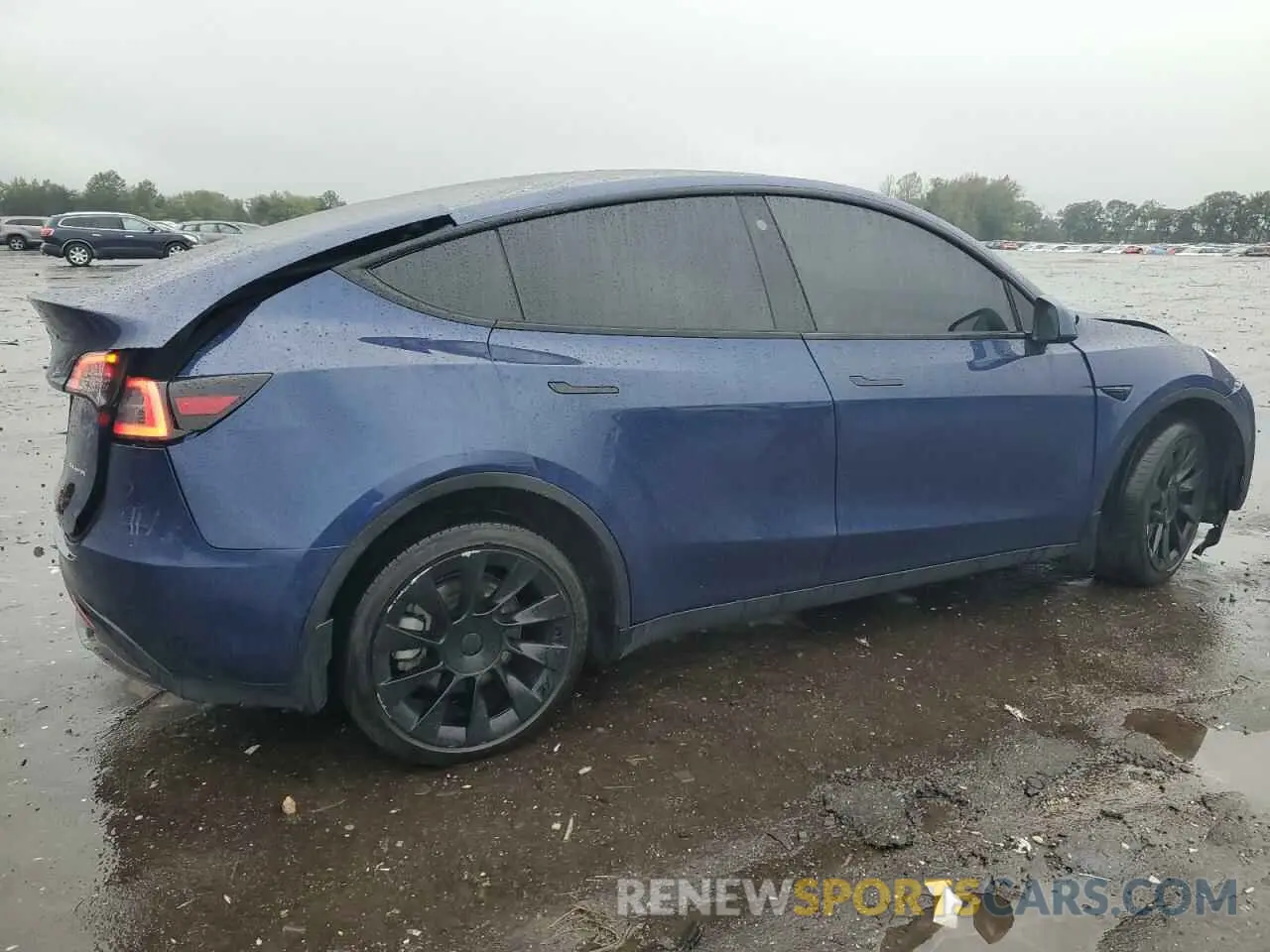 3 Photograph of a damaged car 7SAYGDEEXNF481008 TESLA MODEL Y 2022