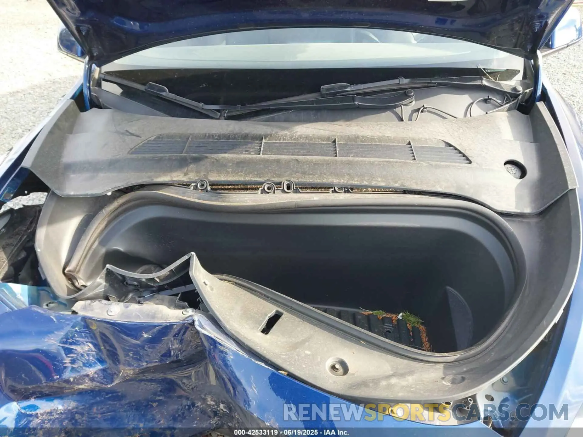 10 Photograph of a damaged car 7SAYGDEEXNF507123 TESLA MODEL Y 2022