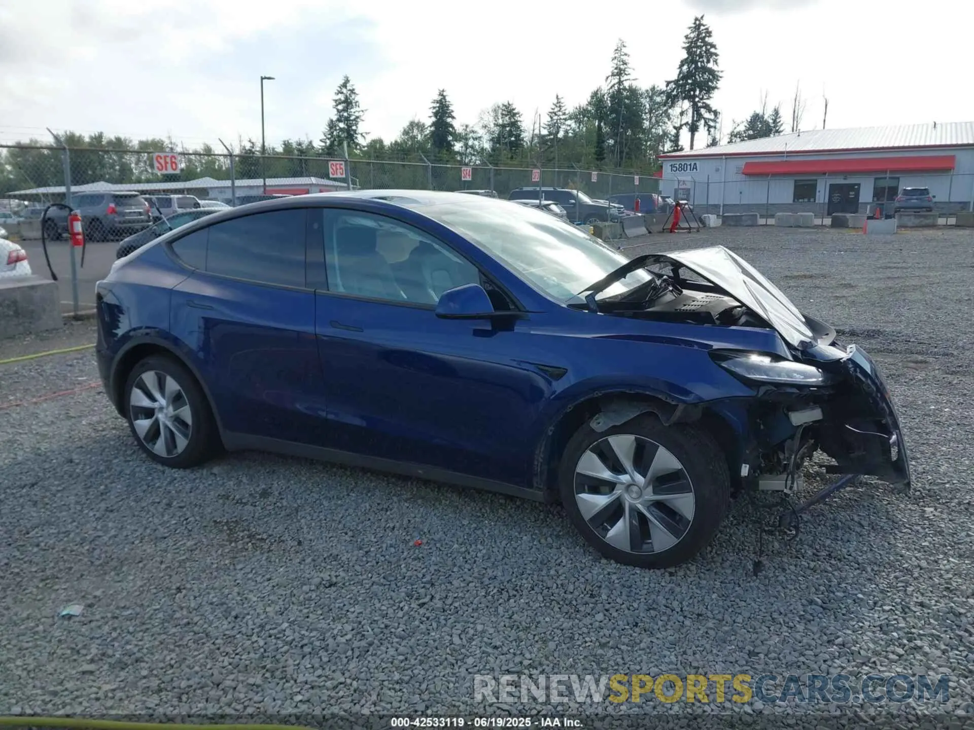 13 Photograph of a damaged car 7SAYGDEEXNF507123 TESLA MODEL Y 2022