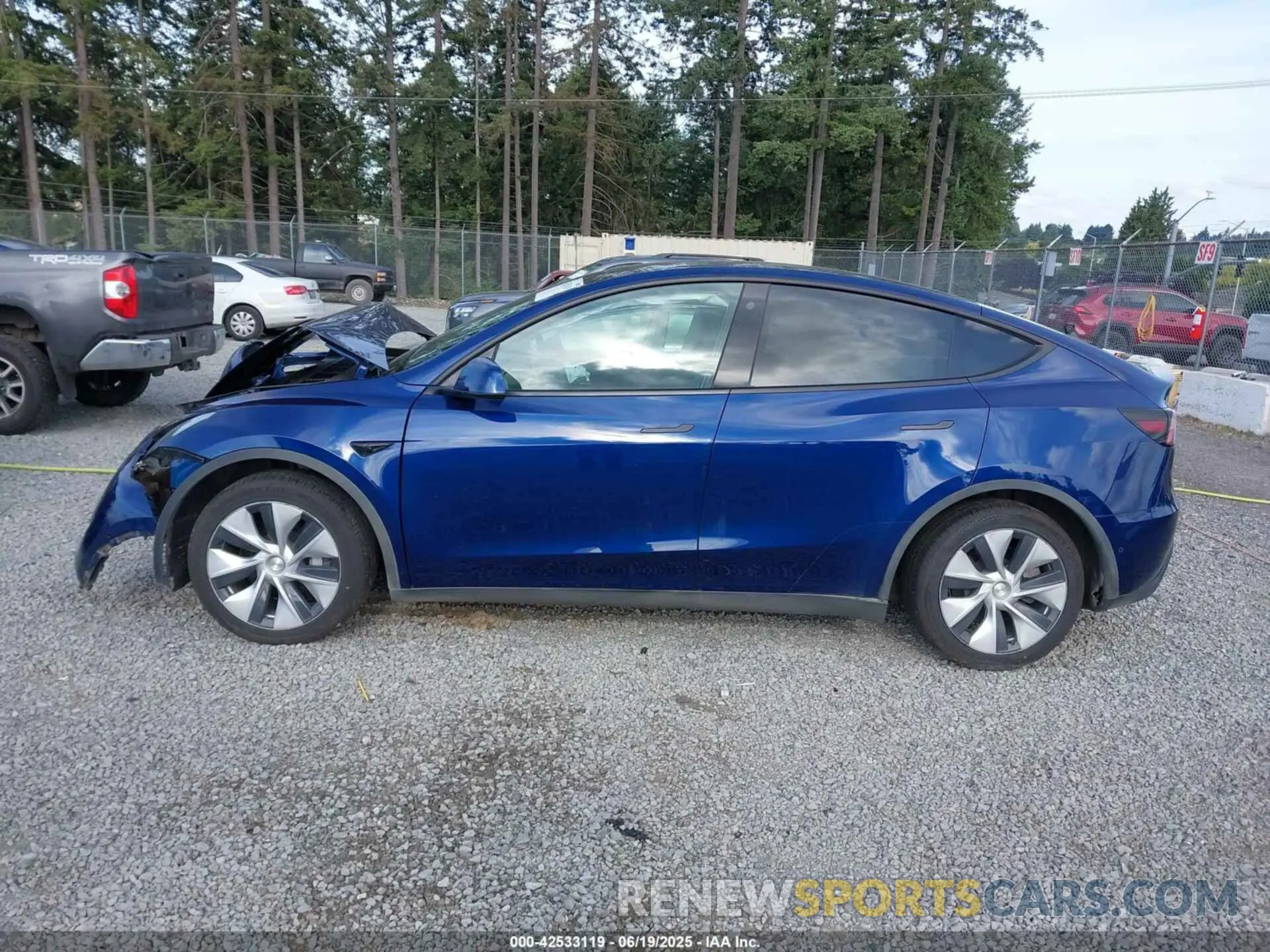 14 Photograph of a damaged car 7SAYGDEEXNF507123 TESLA MODEL Y 2022