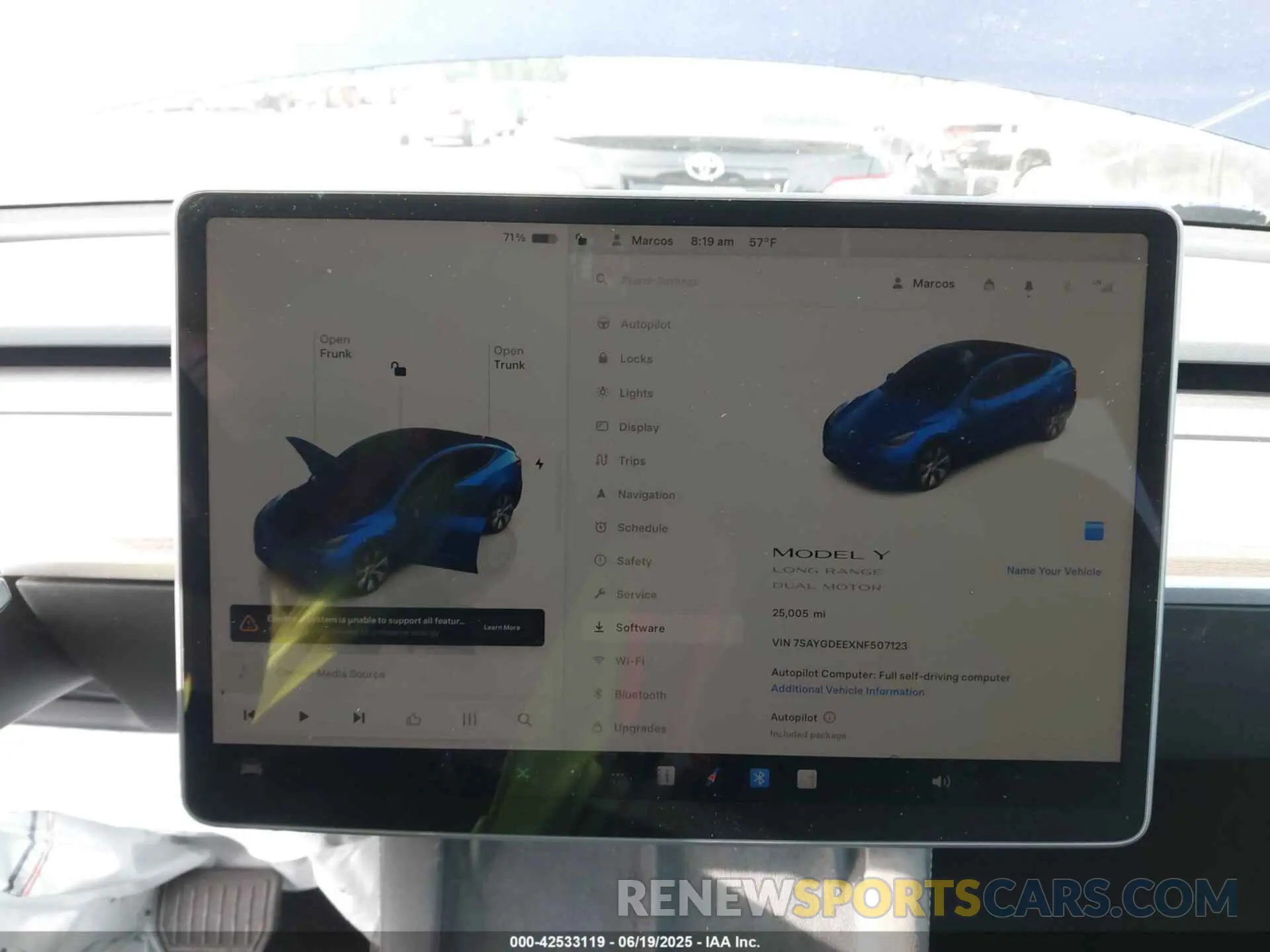 18 Photograph of a damaged car 7SAYGDEEXNF507123 TESLA MODEL Y 2022
