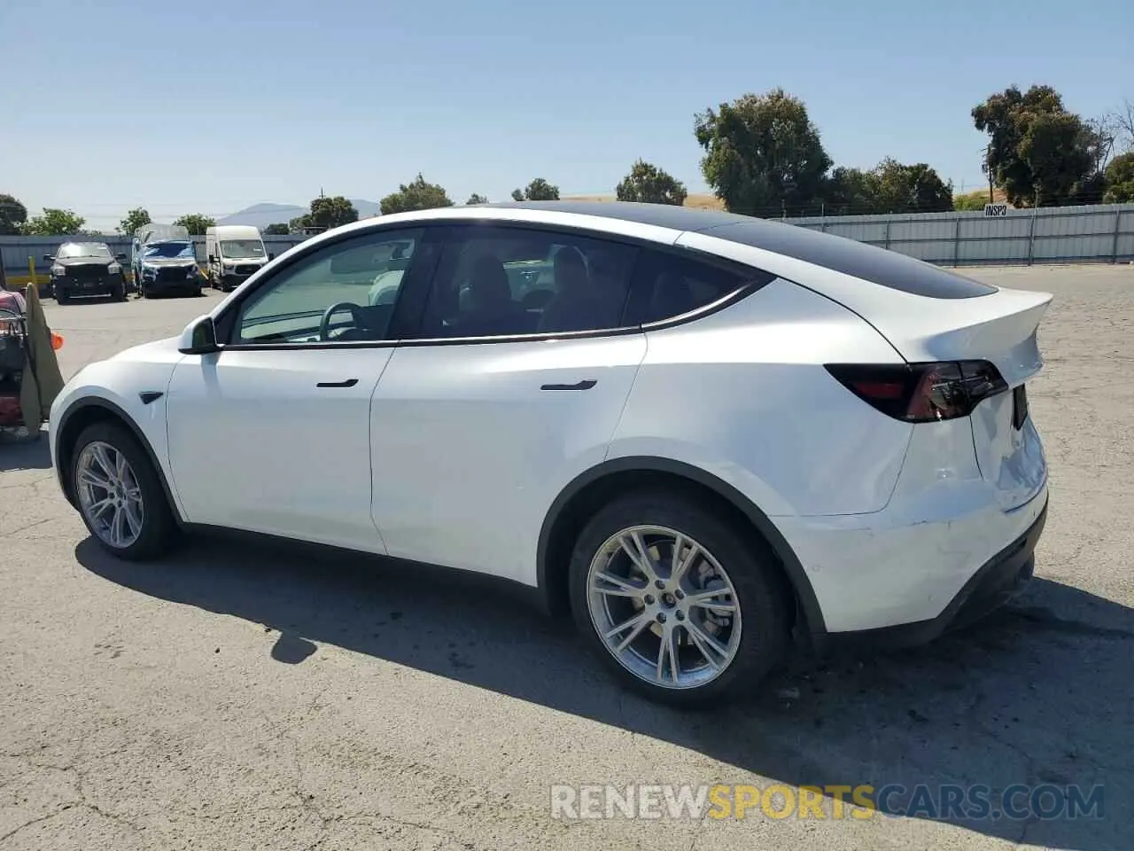 2 Photograph of a damaged car 7SAYGDEEXNF549582 TESLA MODEL Y 2022
