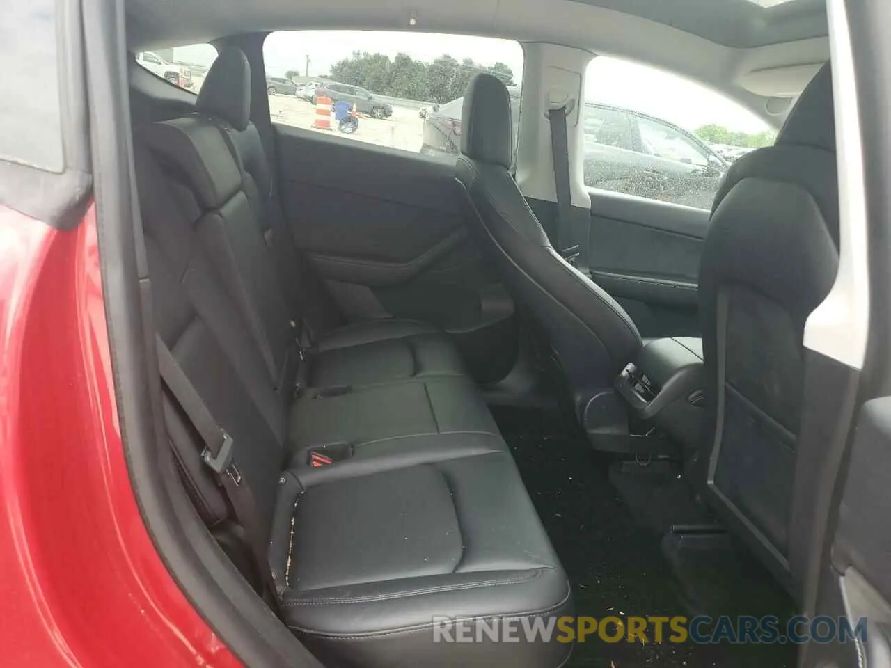 10 Photograph of a damaged car 7SAYGDEF0NF312799 TESLA MODEL Y 2022