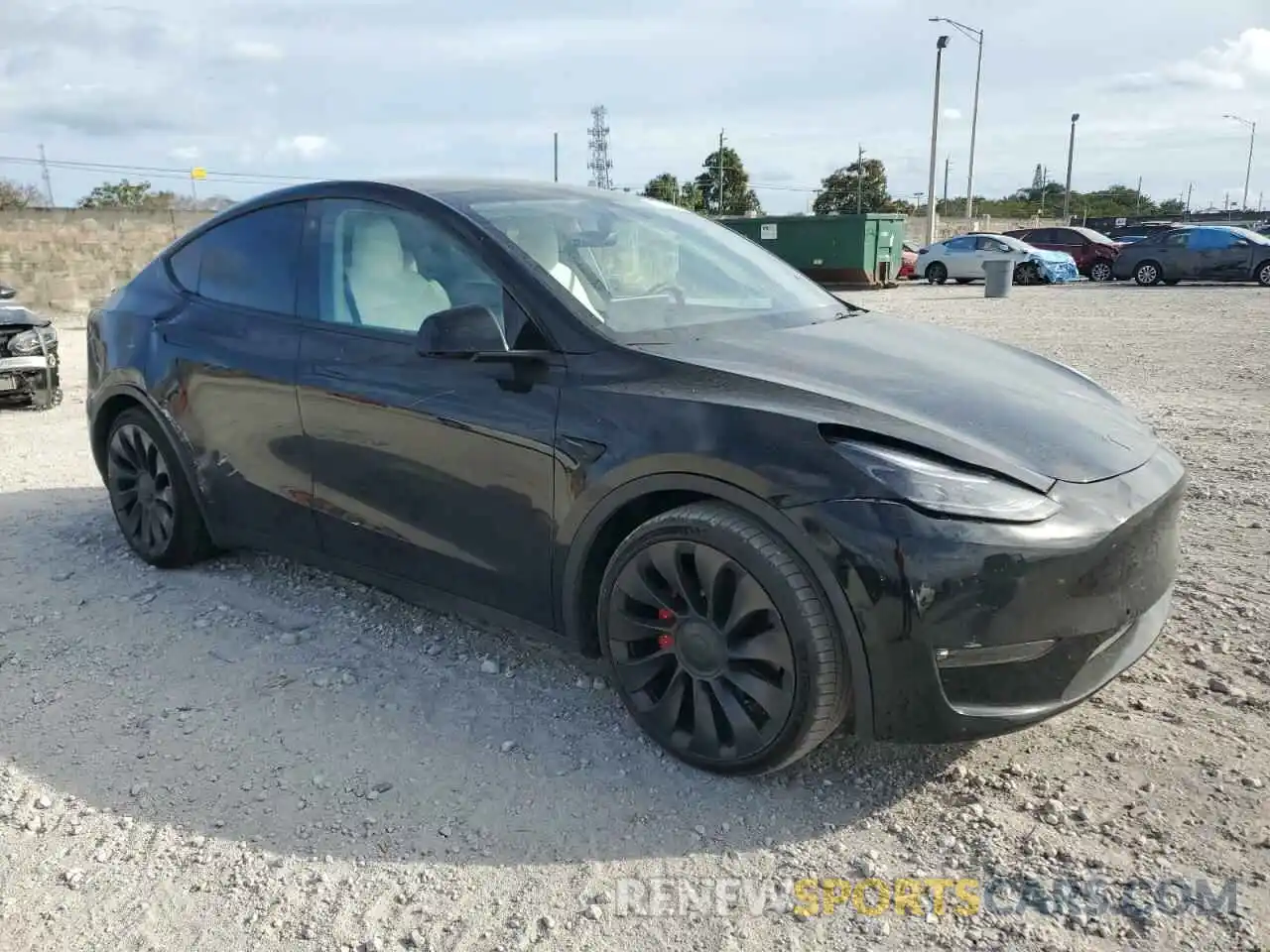 4 Photograph of a damaged car 7SAYGDEF0NF326928 TESLA MODEL Y 2022