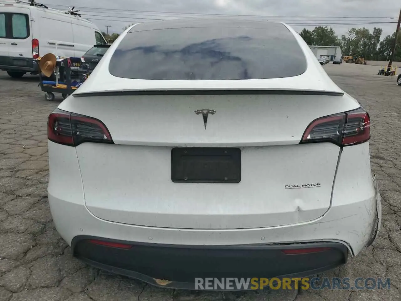 6 Photograph of a damaged car 7SAYGDEF0NF358309 TESLA MODEL Y 2022
