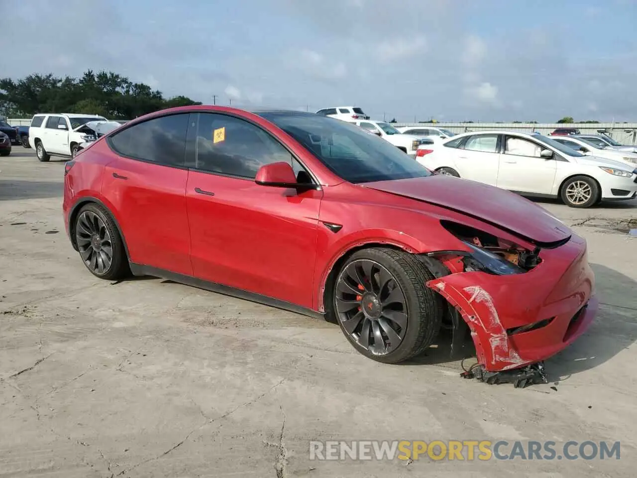 4 Photograph of a damaged car 7SAYGDEF0NF372307 TESLA MODEL Y 2022