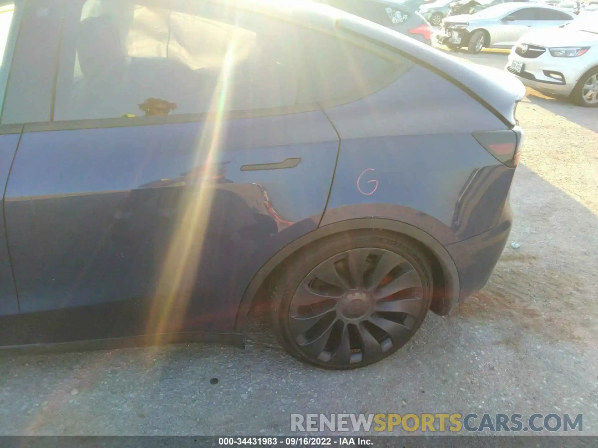 12 Photograph of a damaged car 7SAYGDEF0NF373070 TESLA MODEL Y 2022