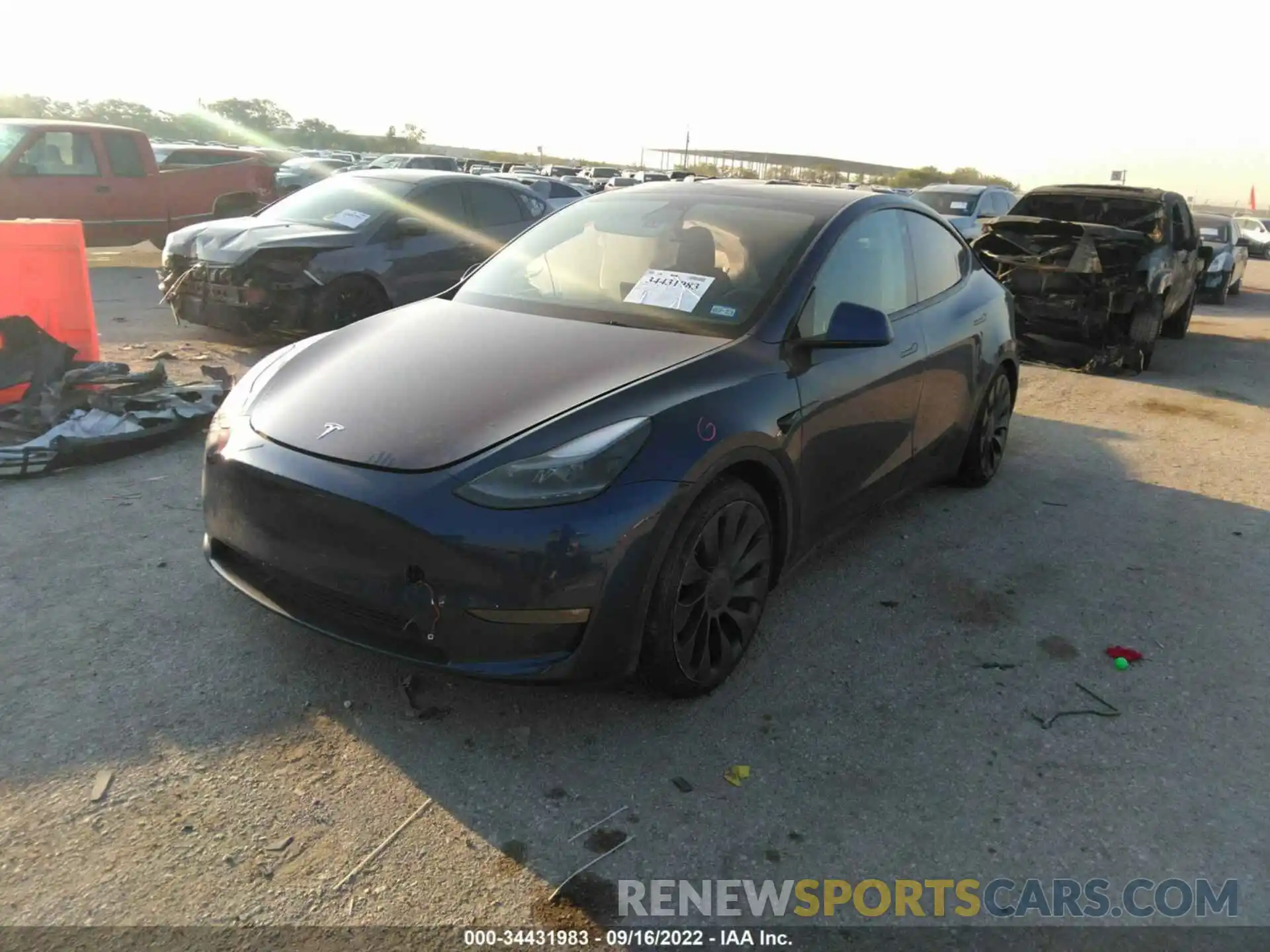 2 Photograph of a damaged car 7SAYGDEF0NF373070 TESLA MODEL Y 2022