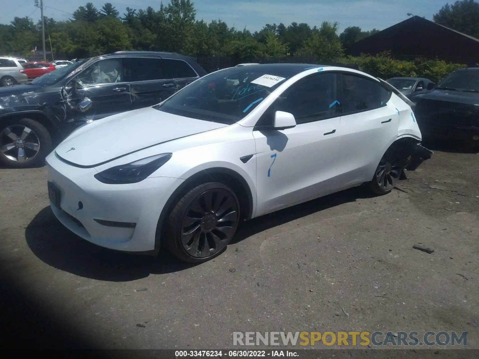 2 Photograph of a damaged car 7SAYGDEF0NF397756 TESLA MODEL Y 2022