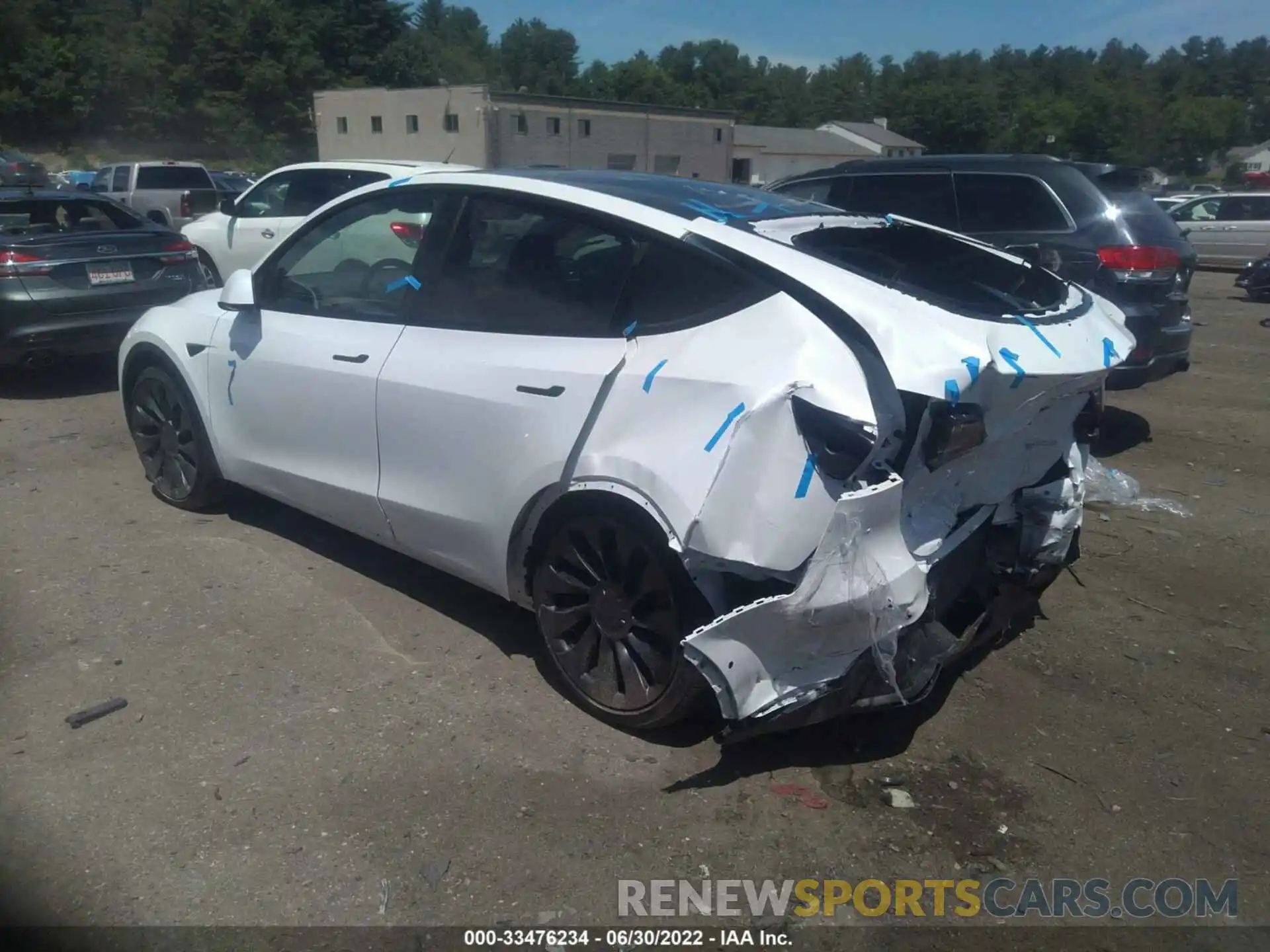 3 Photograph of a damaged car 7SAYGDEF0NF397756 TESLA MODEL Y 2022