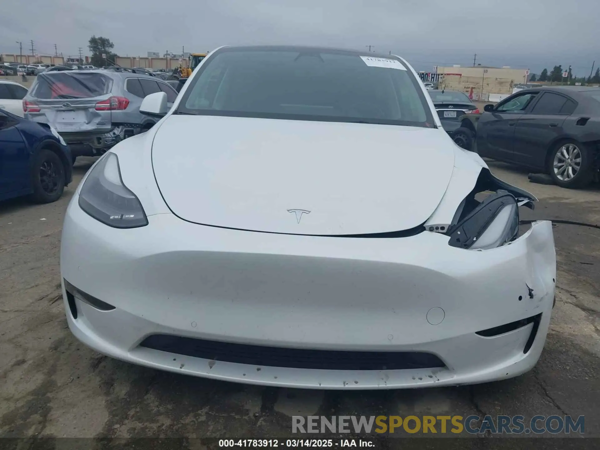 12 Photograph of a damaged car 7SAYGDEF0NF400560 TESLA MODEL Y 2022