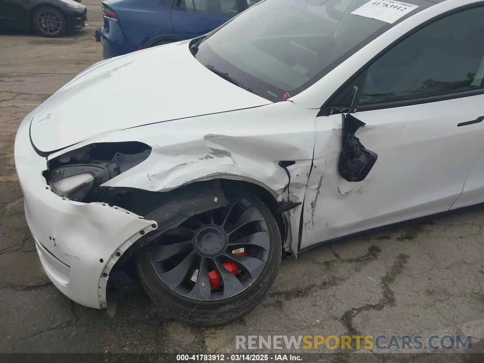 19 Photograph of a damaged car 7SAYGDEF0NF400560 TESLA MODEL Y 2022