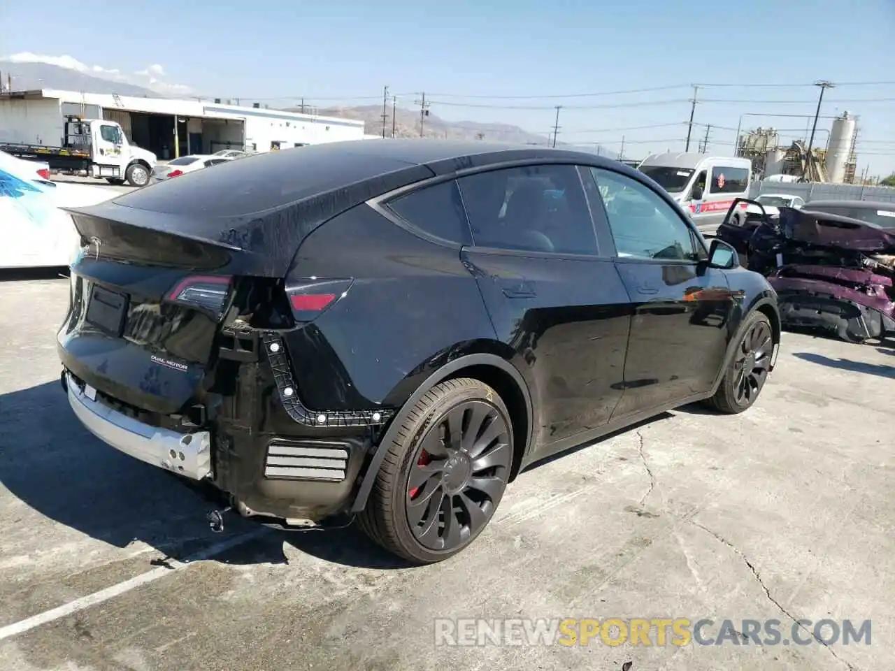 4 Photograph of a damaged car 7SAYGDEF0NF438287 TESLA MODEL Y 2022