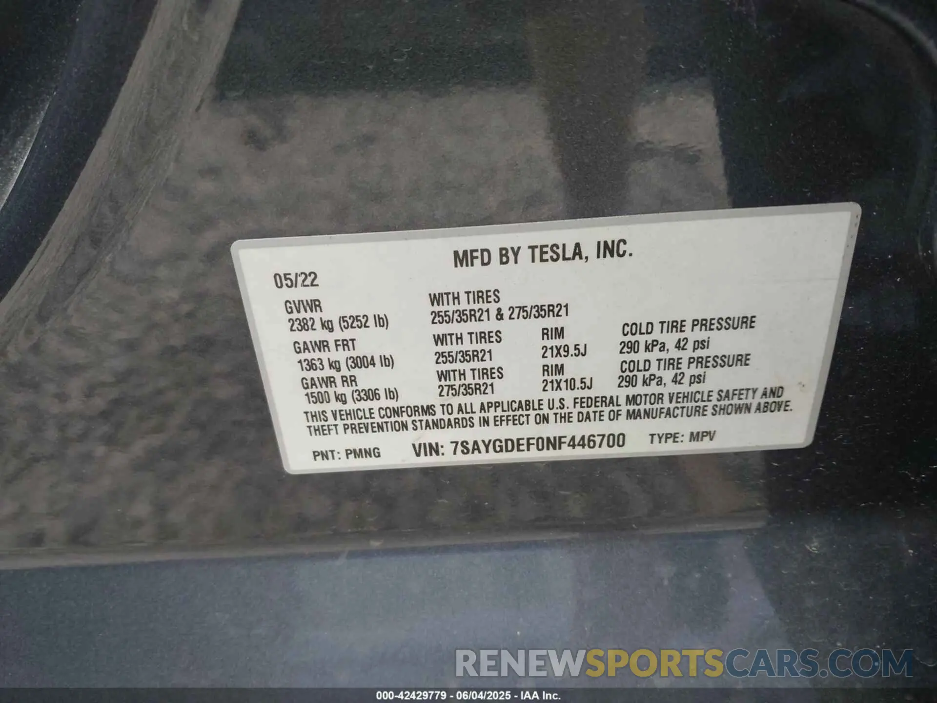 9 Photograph of a damaged car 7SAYGDEF0NF446700 TESLA MODEL Y 2022