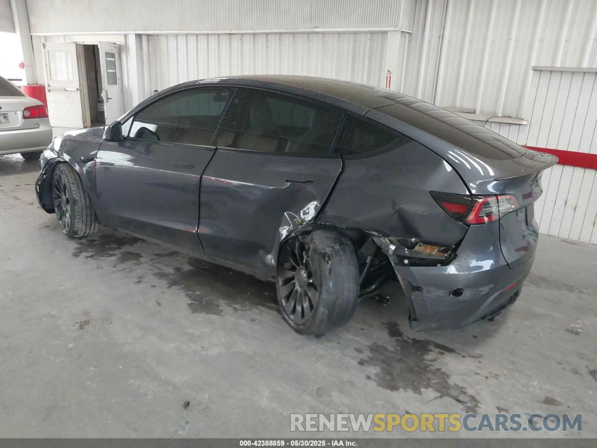 3 Photograph of a damaged car 7SAYGDEF0NF451010 TESLA MODEL Y 2022