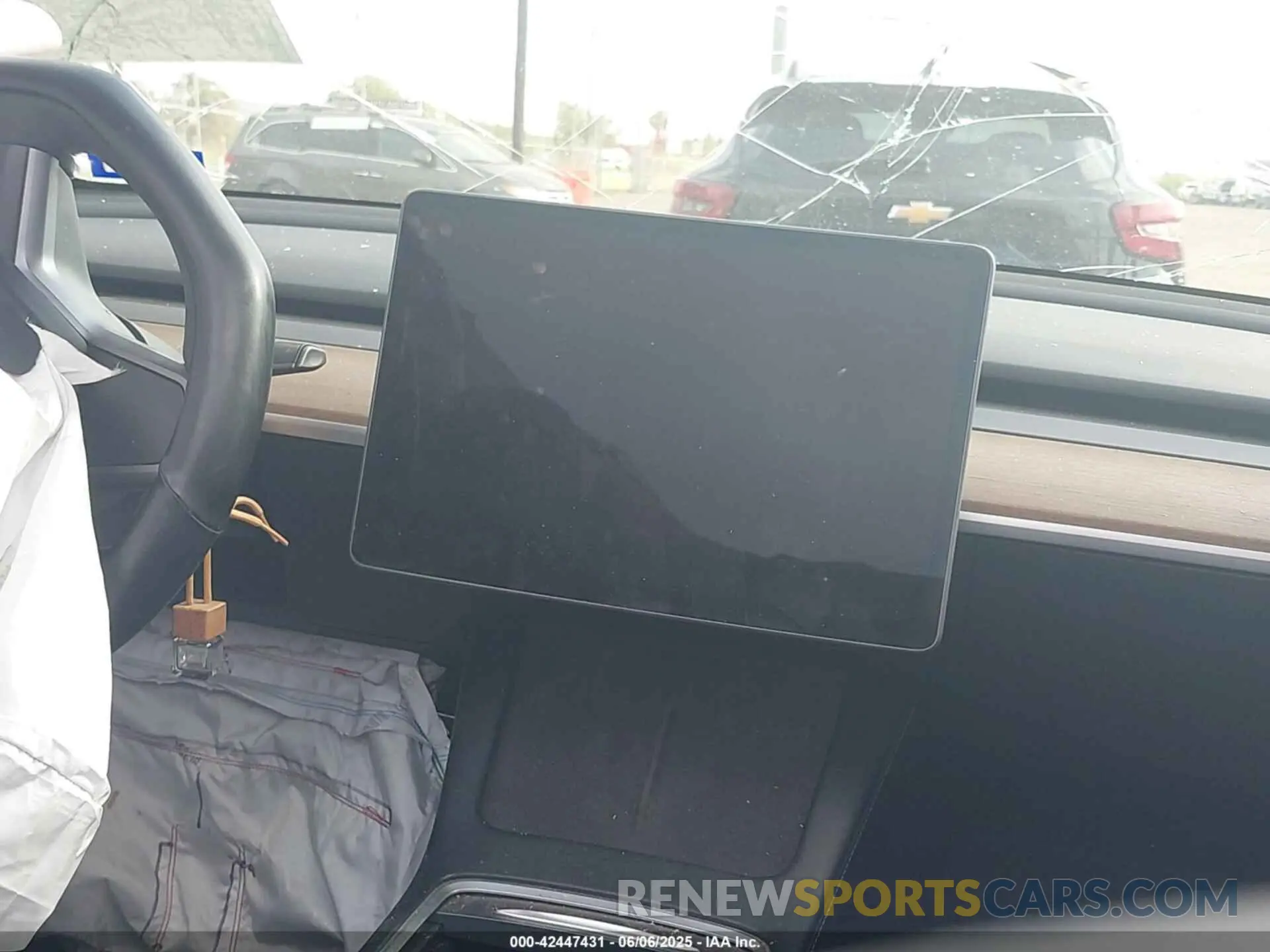 15 Photograph of a damaged car 7SAYGDEF0NF451671 TESLA MODEL Y 2022
