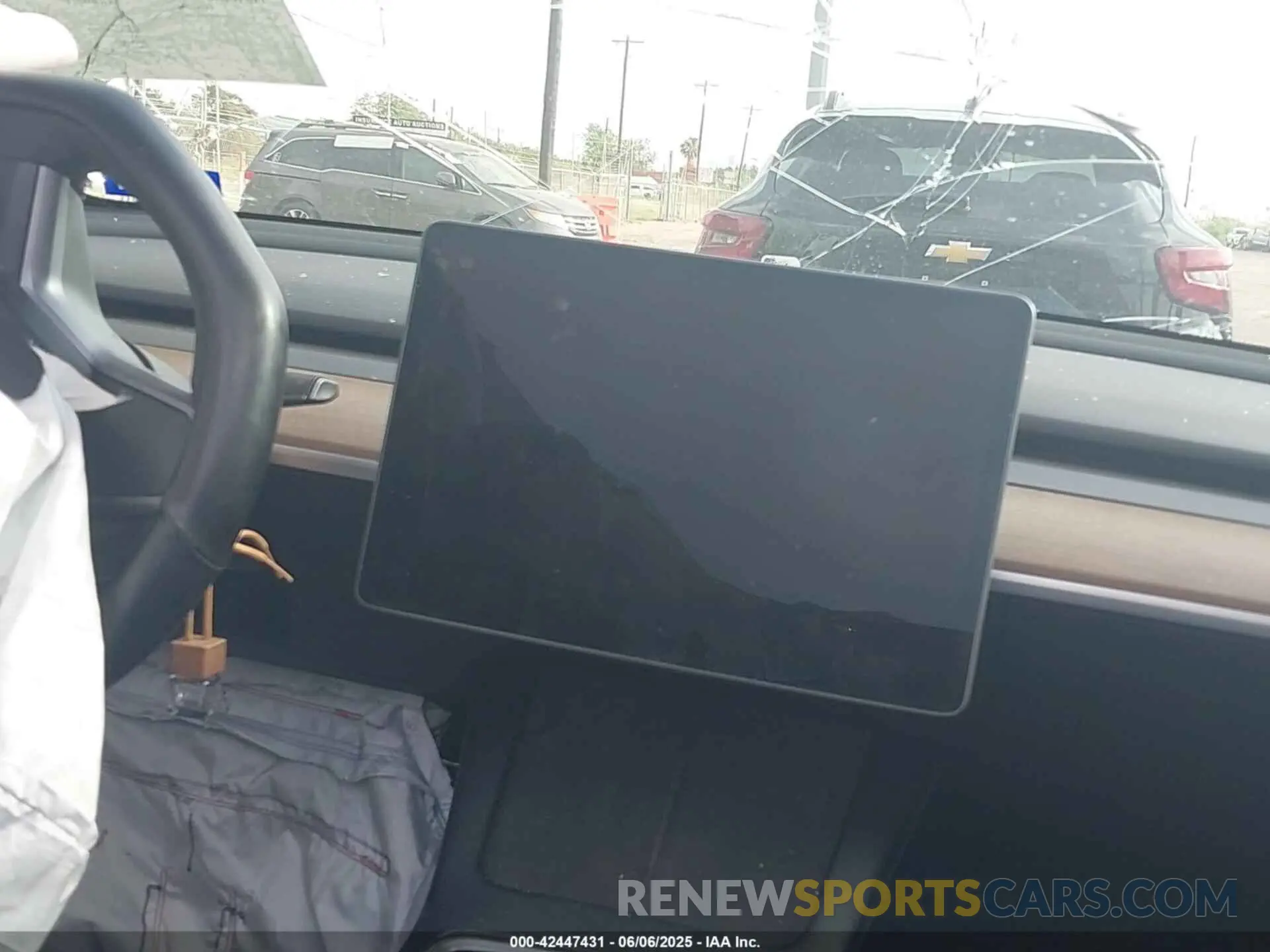 7 Photograph of a damaged car 7SAYGDEF0NF451671 TESLA MODEL Y 2022