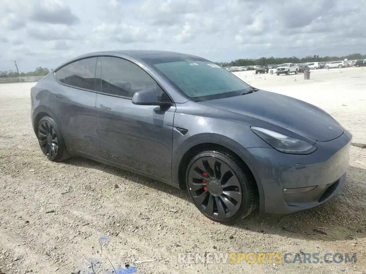 4 Photograph of a damaged car 7SAYGDEF0NF460449 TESLA MODEL Y 2022