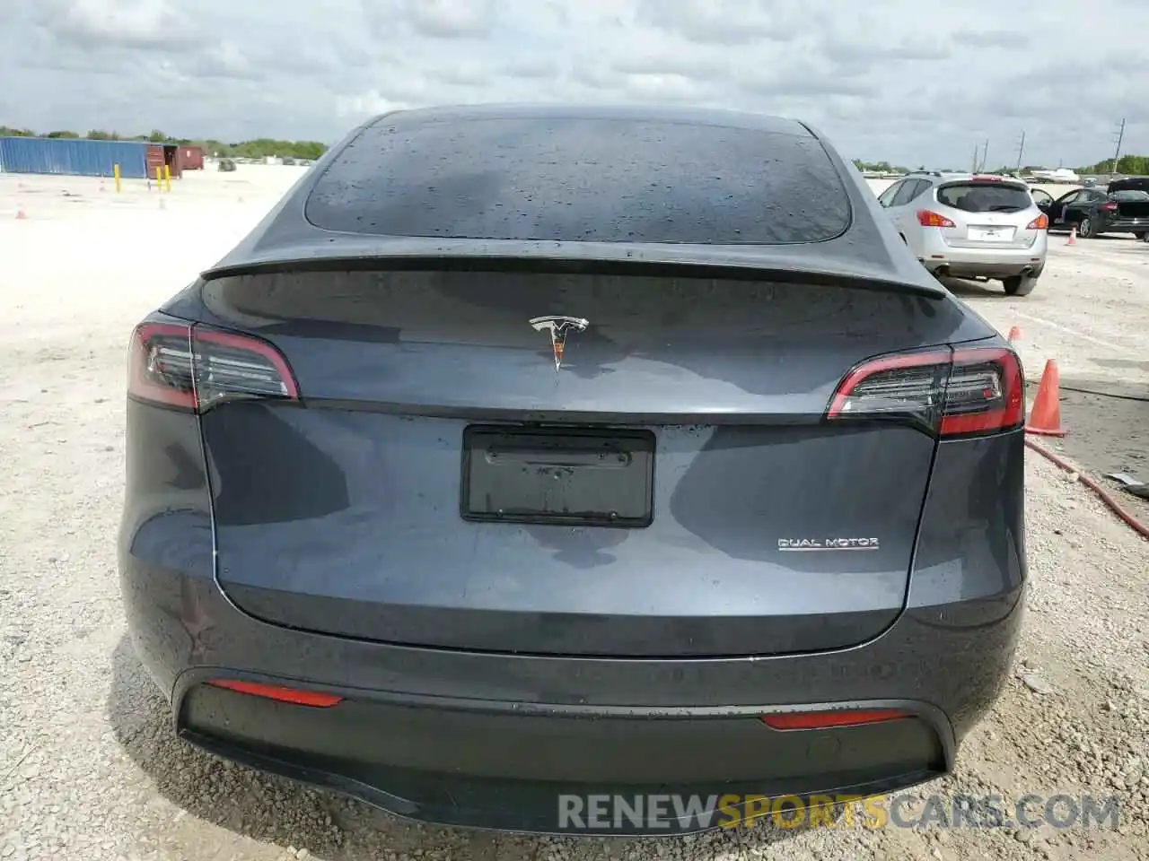 6 Photograph of a damaged car 7SAYGDEF0NF460449 TESLA MODEL Y 2022