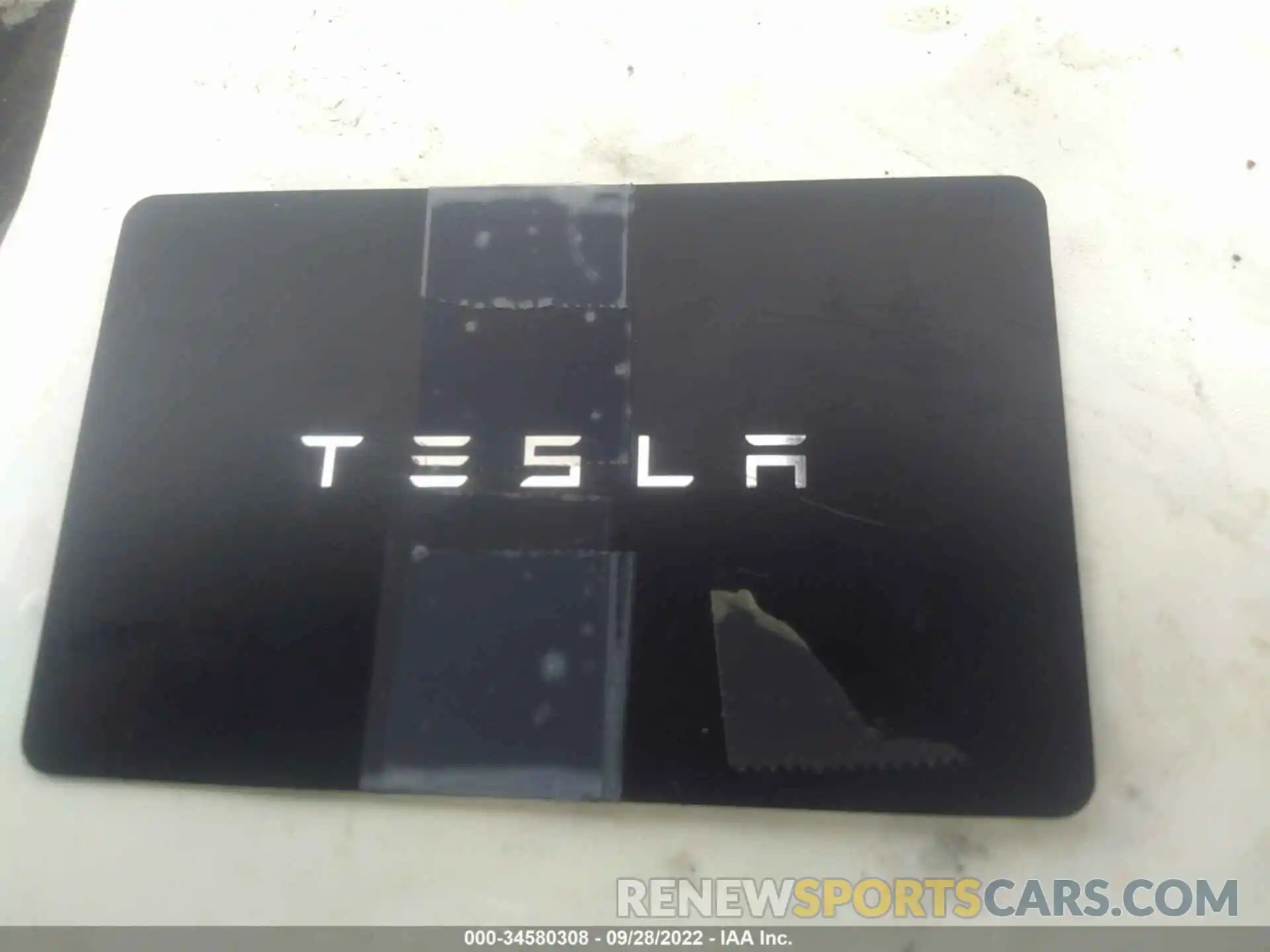 11 Photograph of a damaged car 7SAYGDEF0NF463724 TESLA MODEL Y 2022