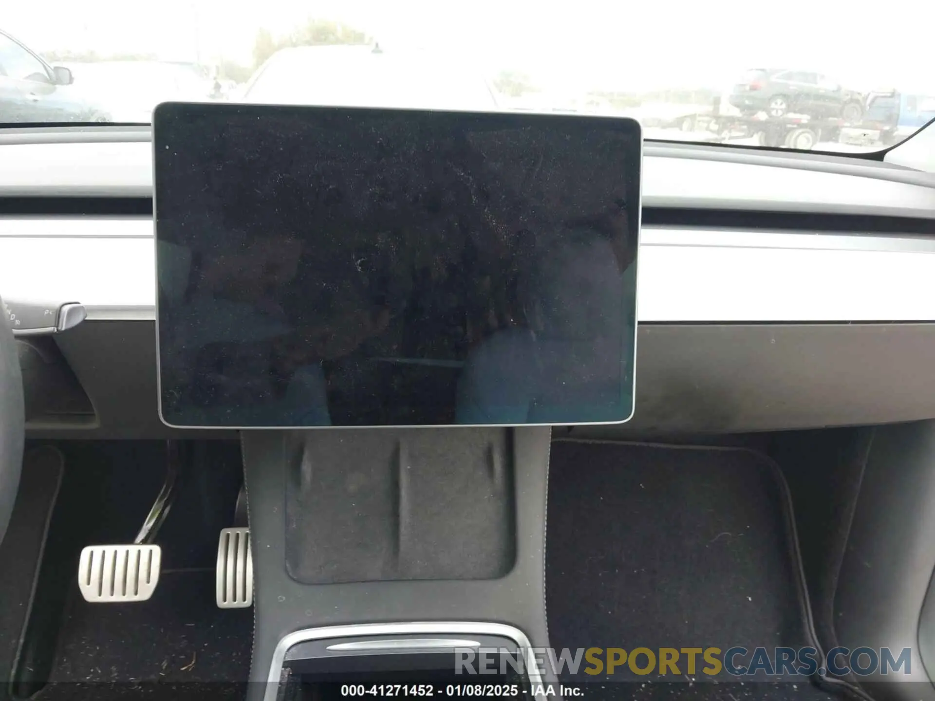 17 Photograph of a damaged car 7SAYGDEF0NF468566 TESLA MODEL Y 2022