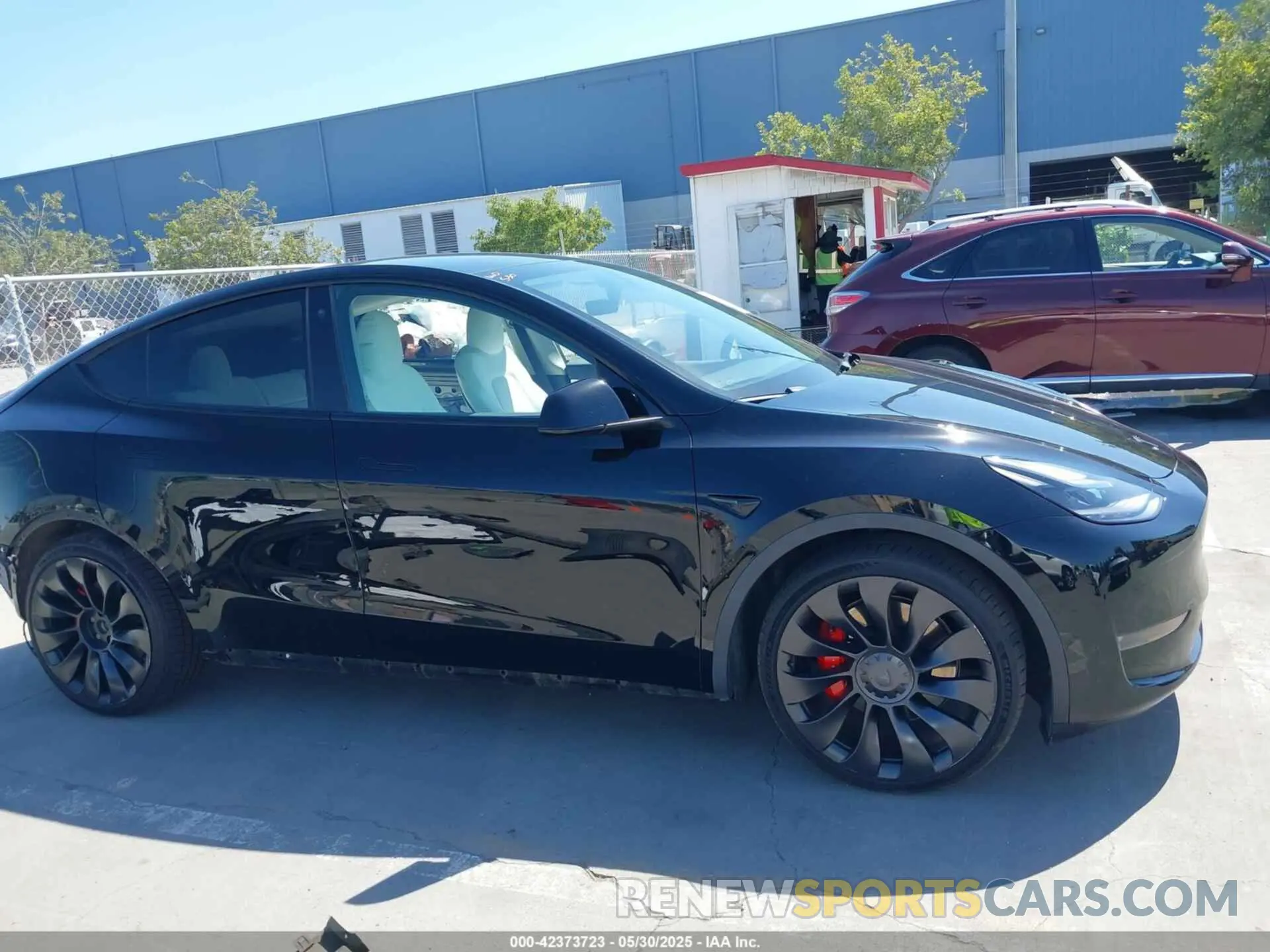 13 Photograph of a damaged car 7SAYGDEF0NF490213 TESLA MODEL Y 2022